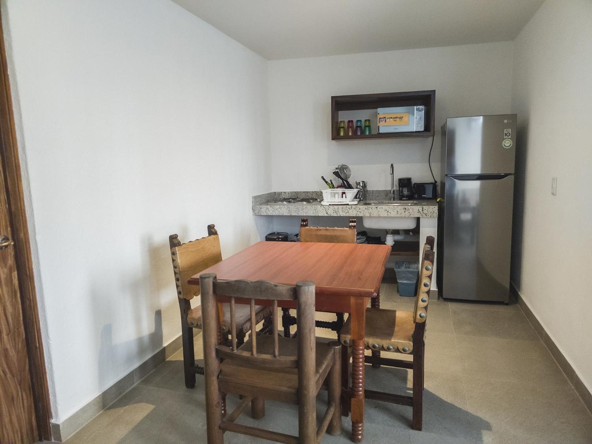 One-Bedroom Apartment - Photo 5