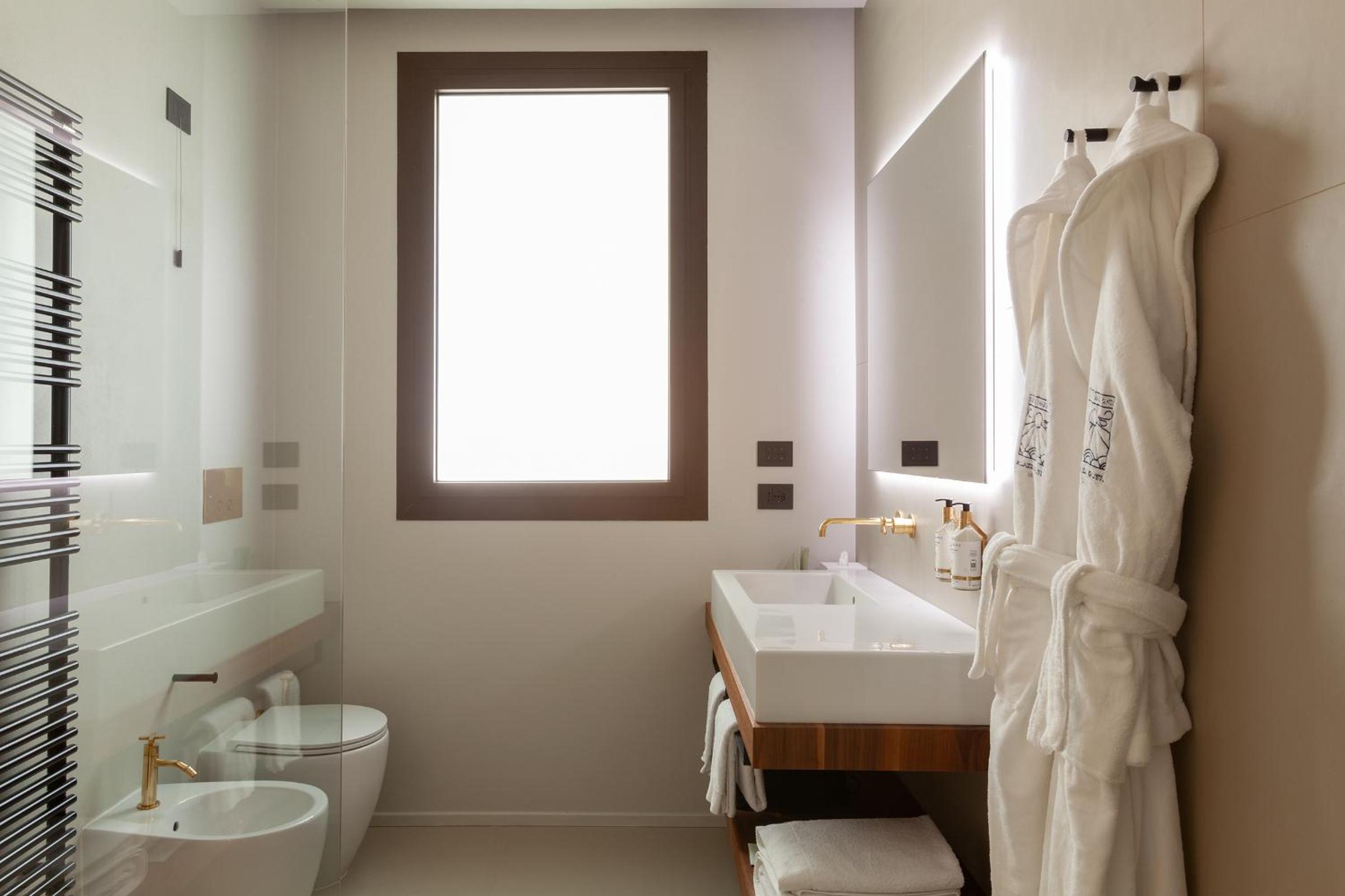 Double Room - Photo 4
