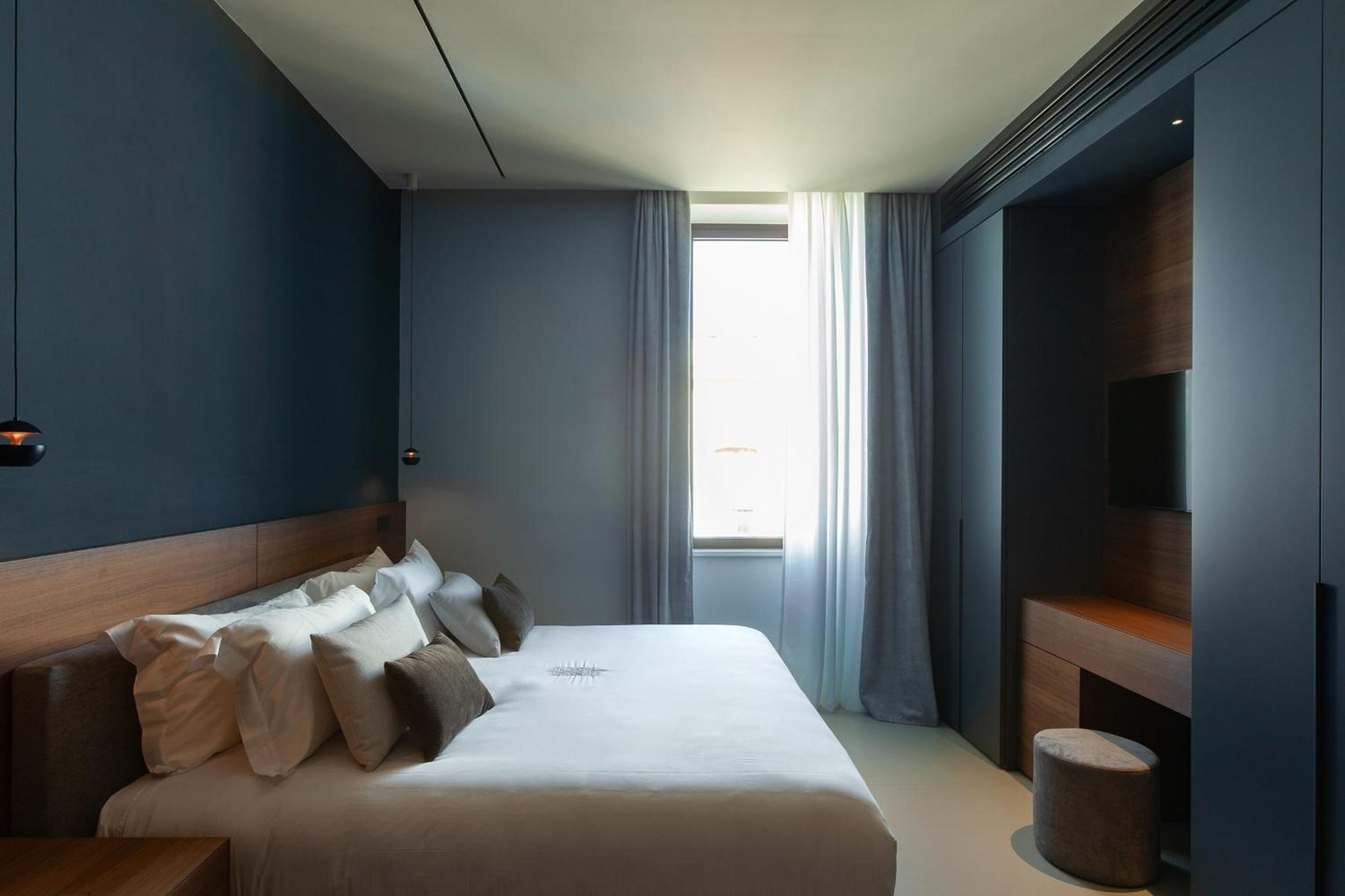 Double Room - Photo 6