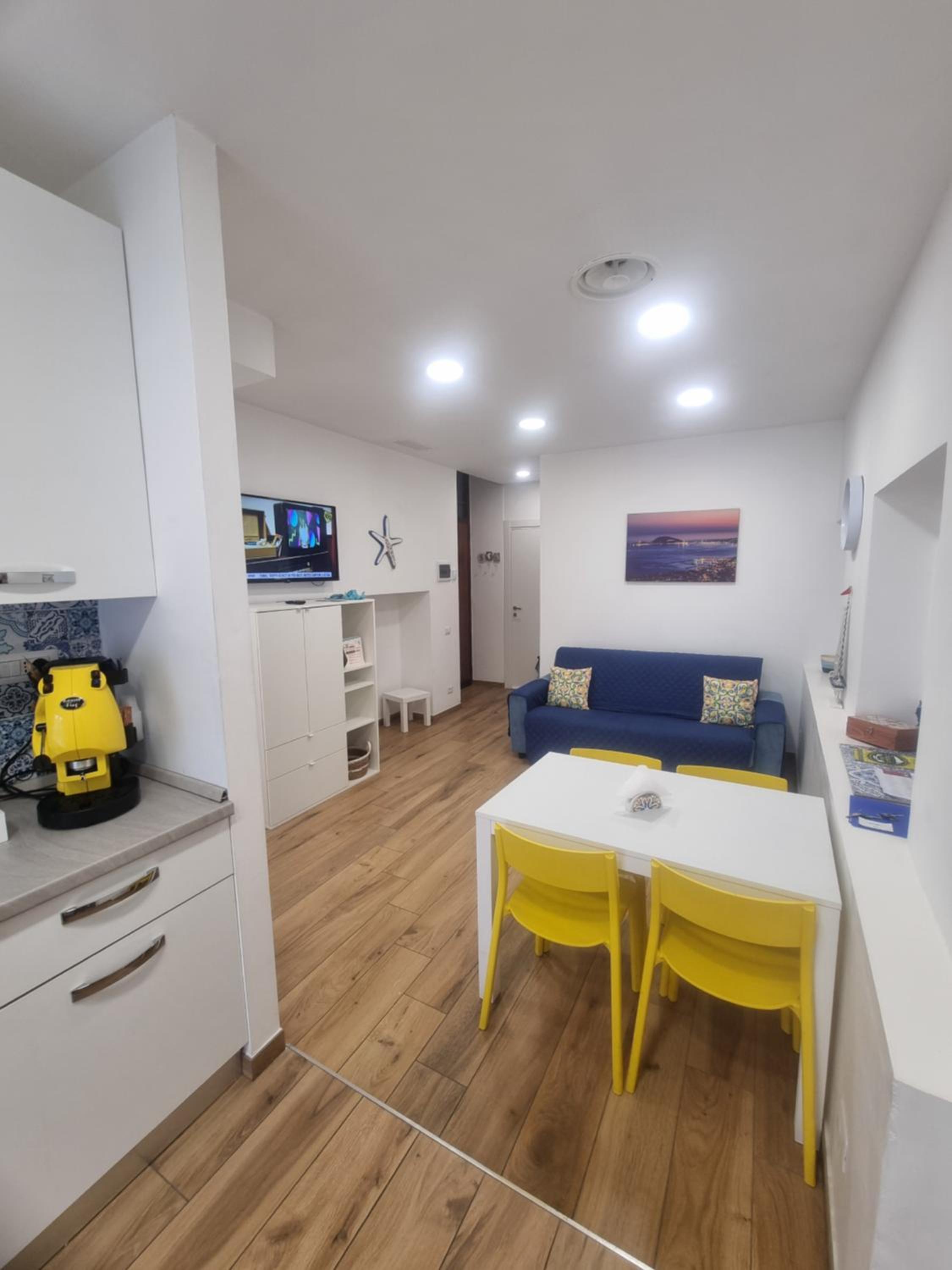 One-Bedroom Apartment photo 2