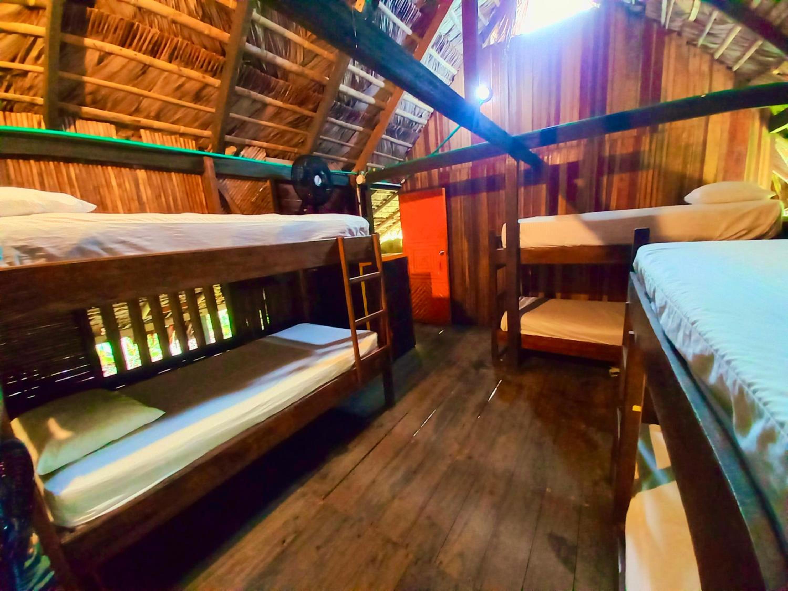 Bed in 6-Bed Mixed Dormitory Room photo 2