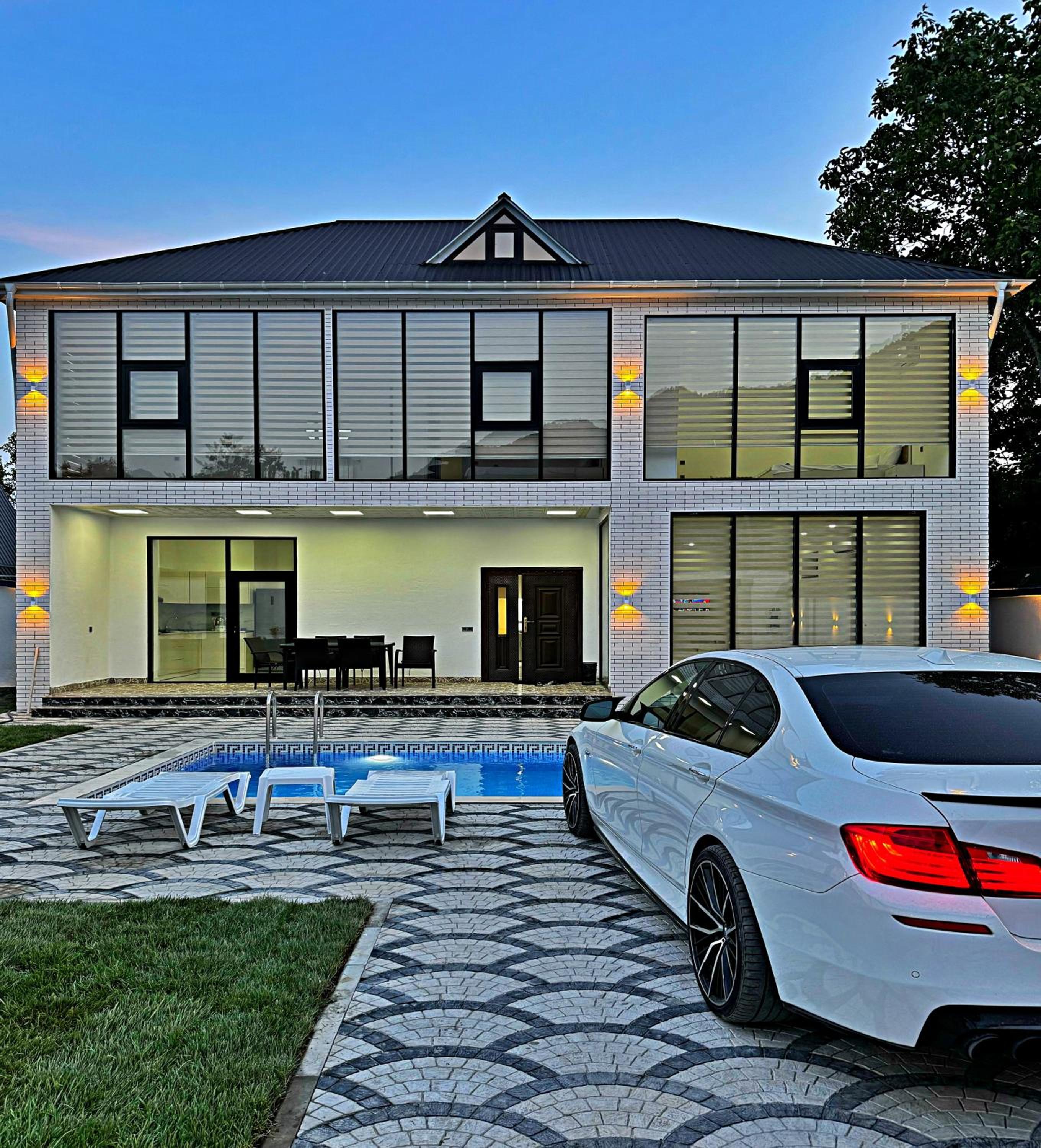 Villa photo 3