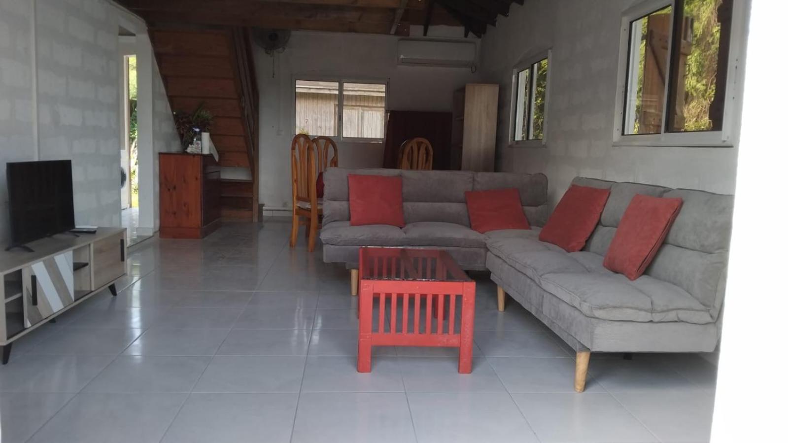 One-Bedroom House photo 1