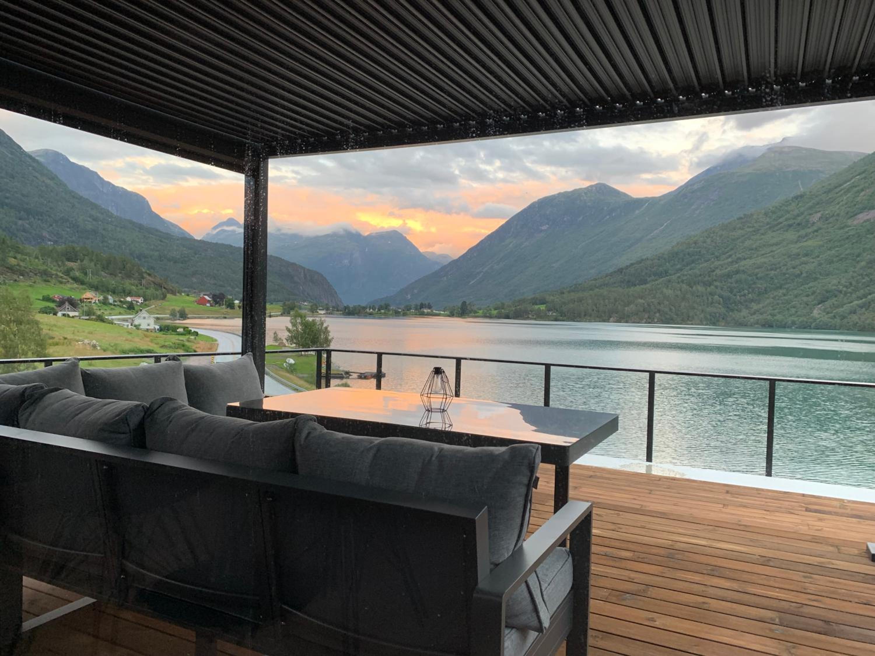 Two-Bedroom Apartment with Terrace and Sea View