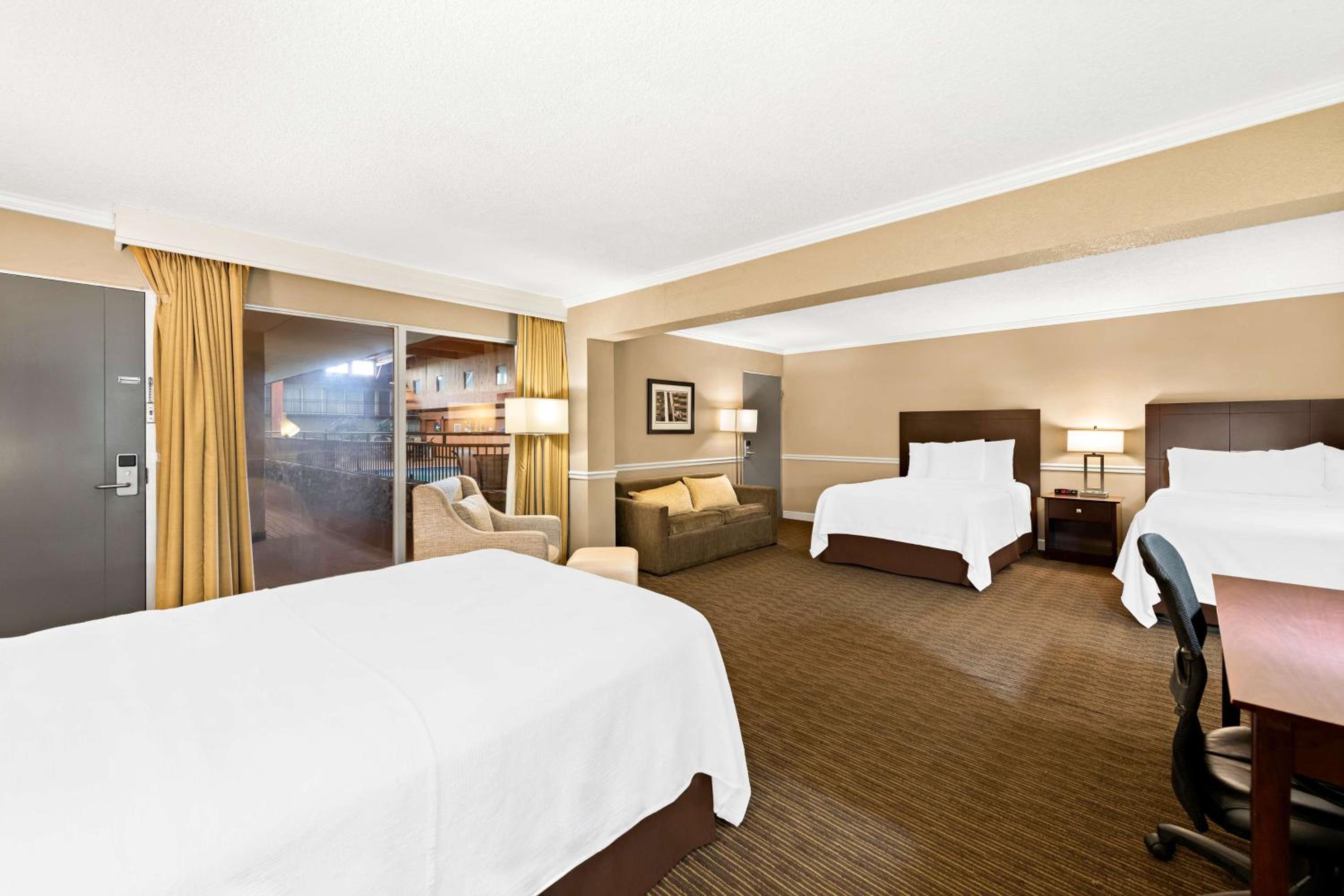 Family Suite with Pool View