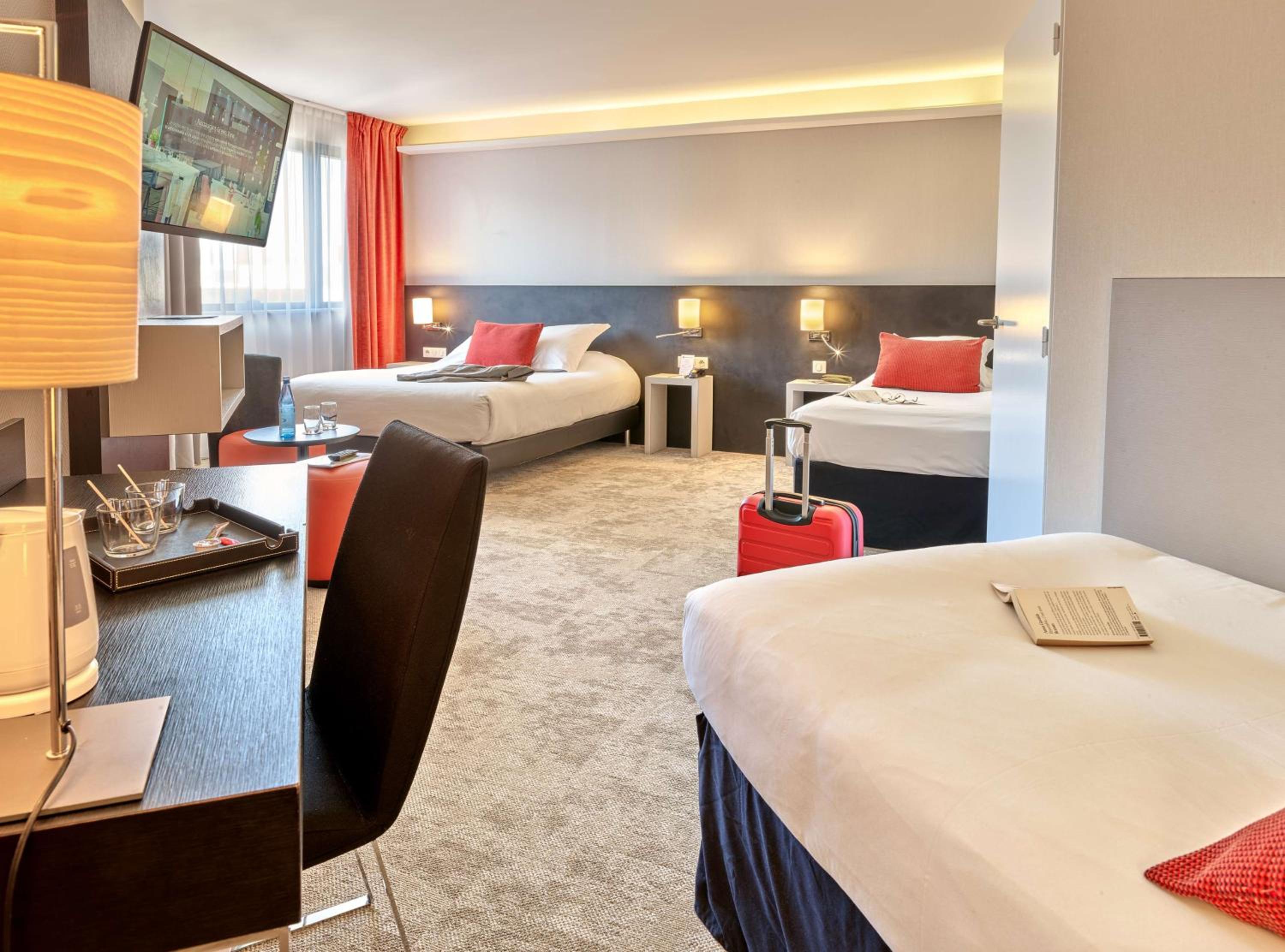 Quadruple Room - Photo 2