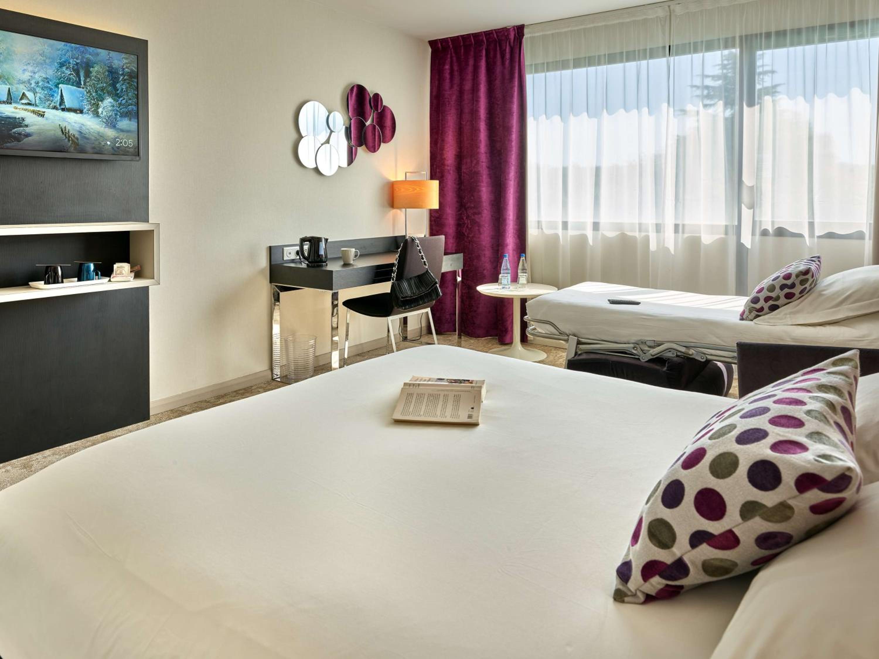Comfort Double Room with Sofa Bed - Photo 3