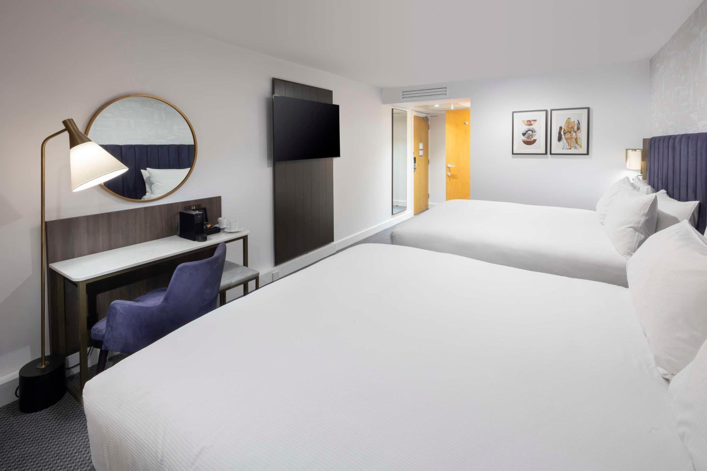 Deluxe King Room with Two King Beds - Photo 3