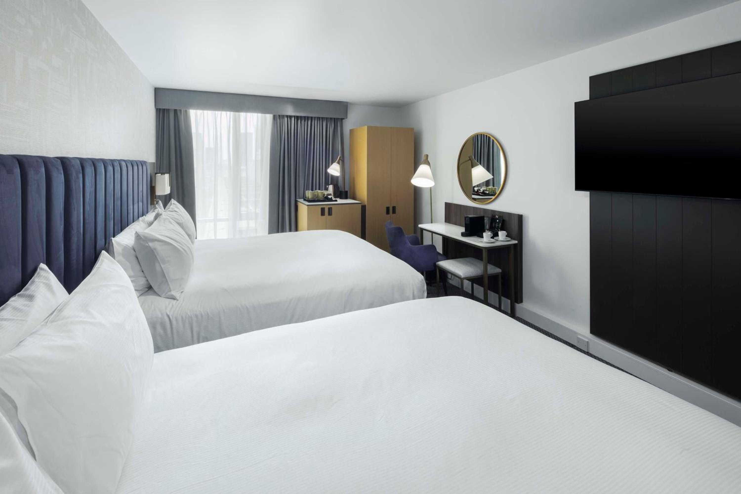 Deluxe King Room with Two King Beds - Photo 2