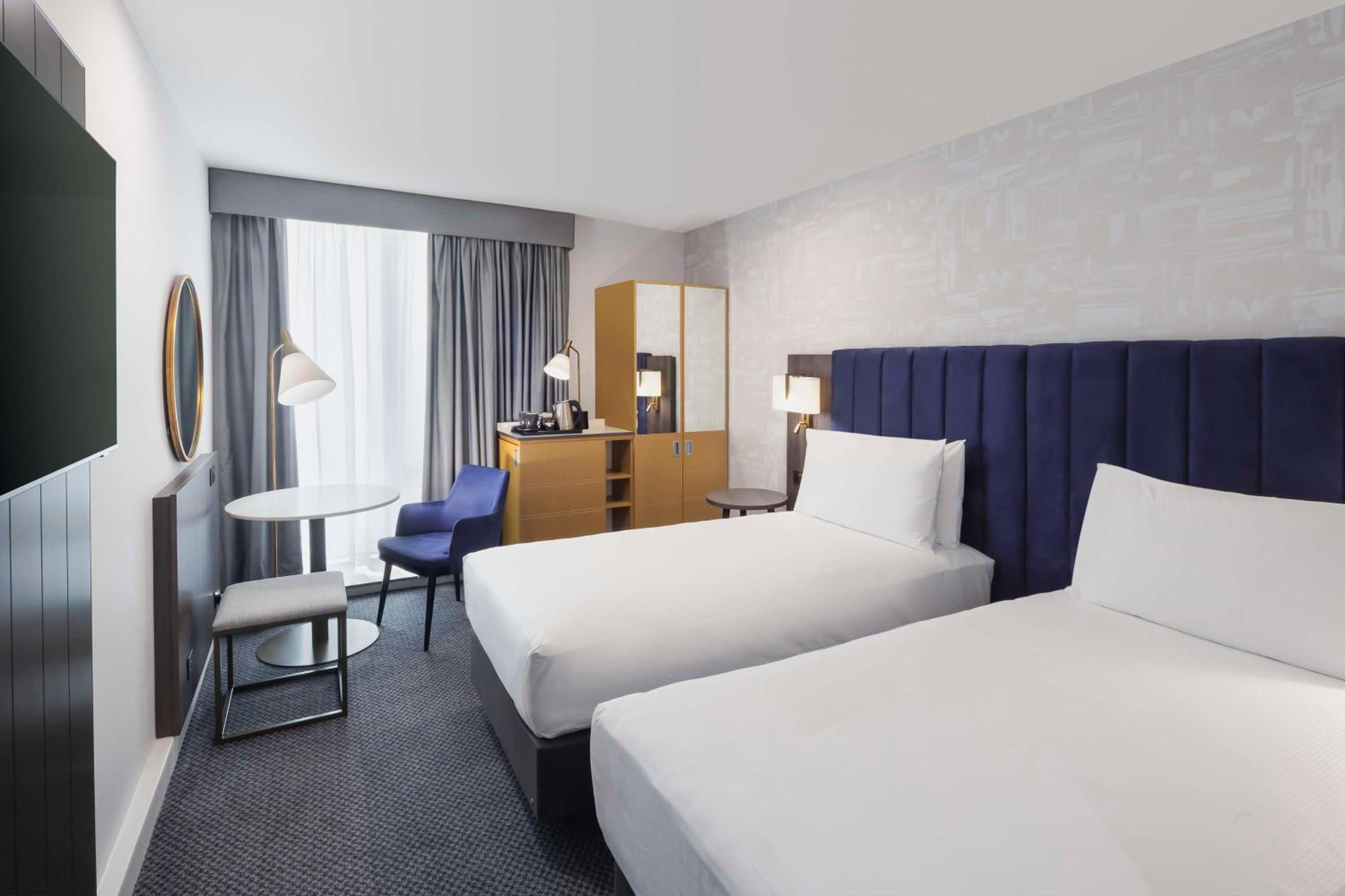 Twin Room - Photo 1