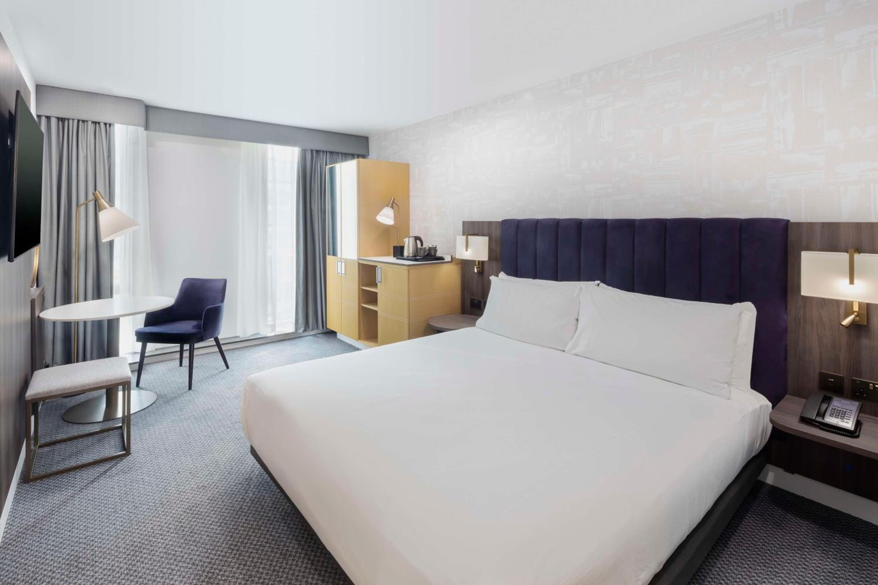 King Room - Mobility Access - Photo 1