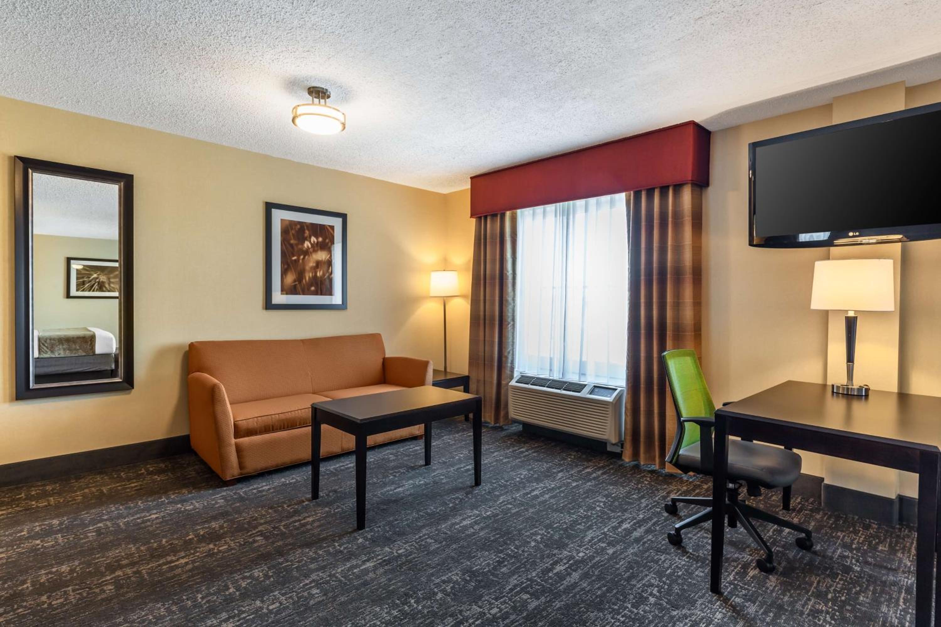 King Suite - Photo 1