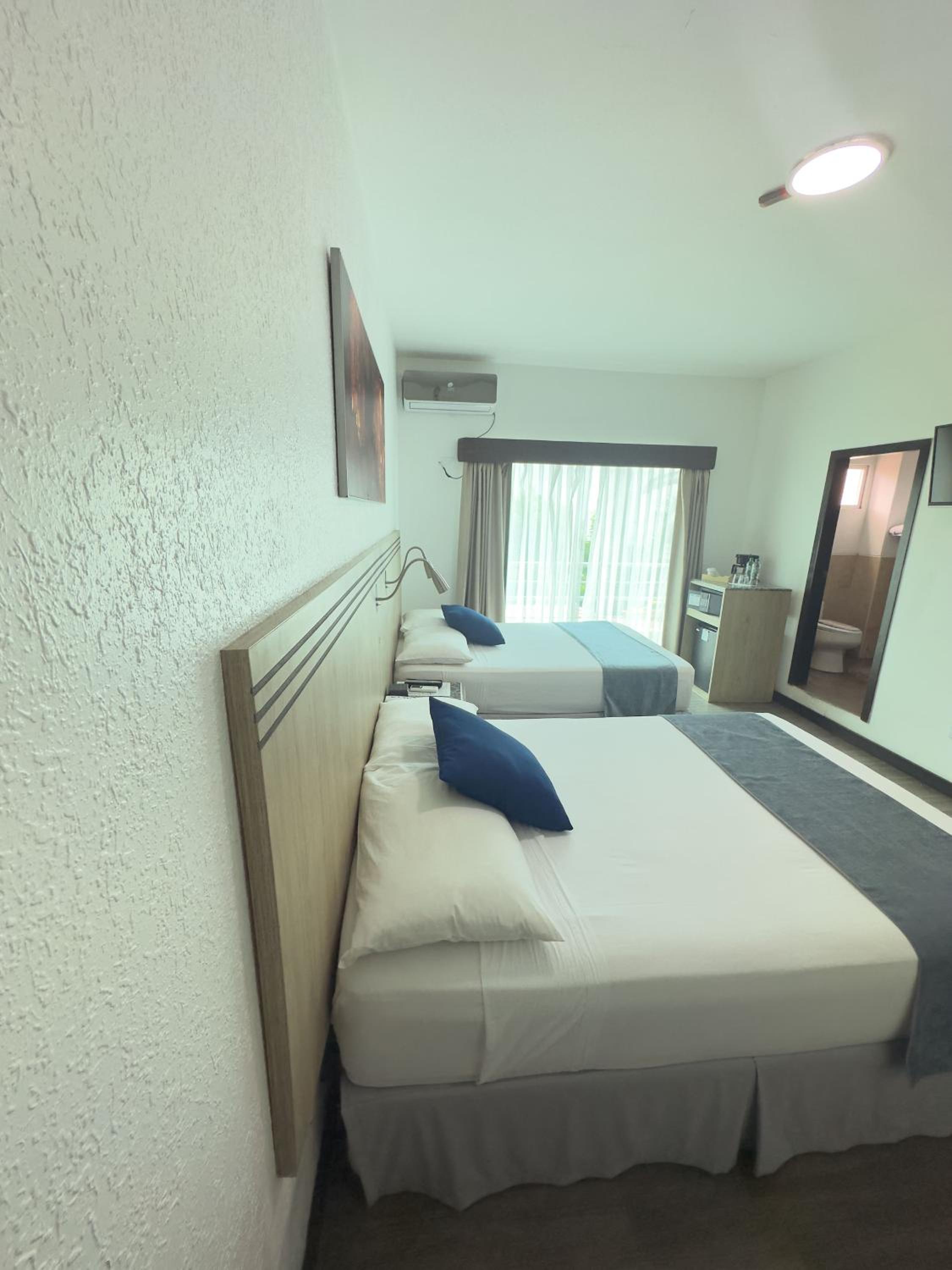 Deluxe Twin Room photo 1