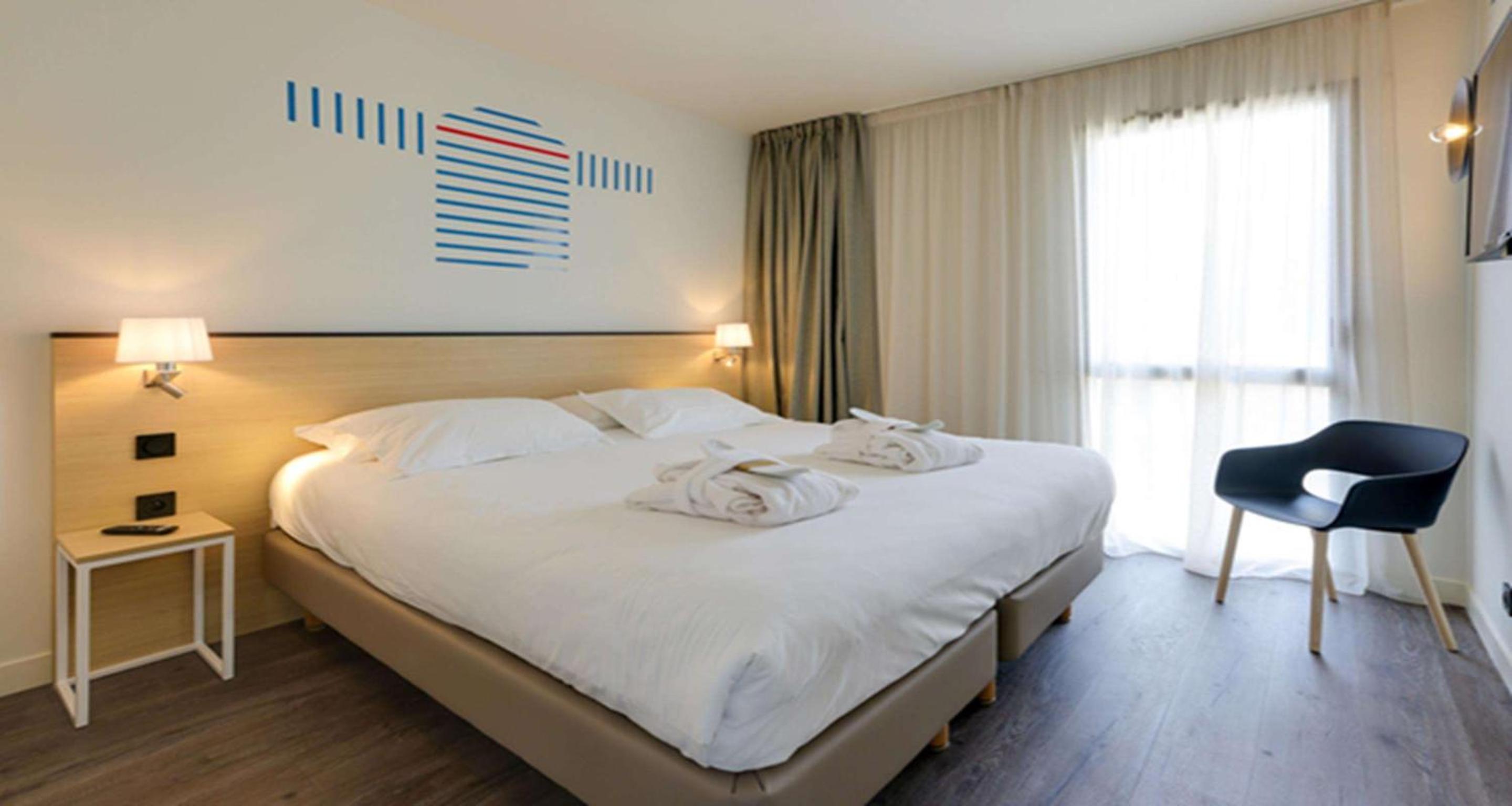 Chambre Premium Lit Queen-Size - Non-Fumeurs