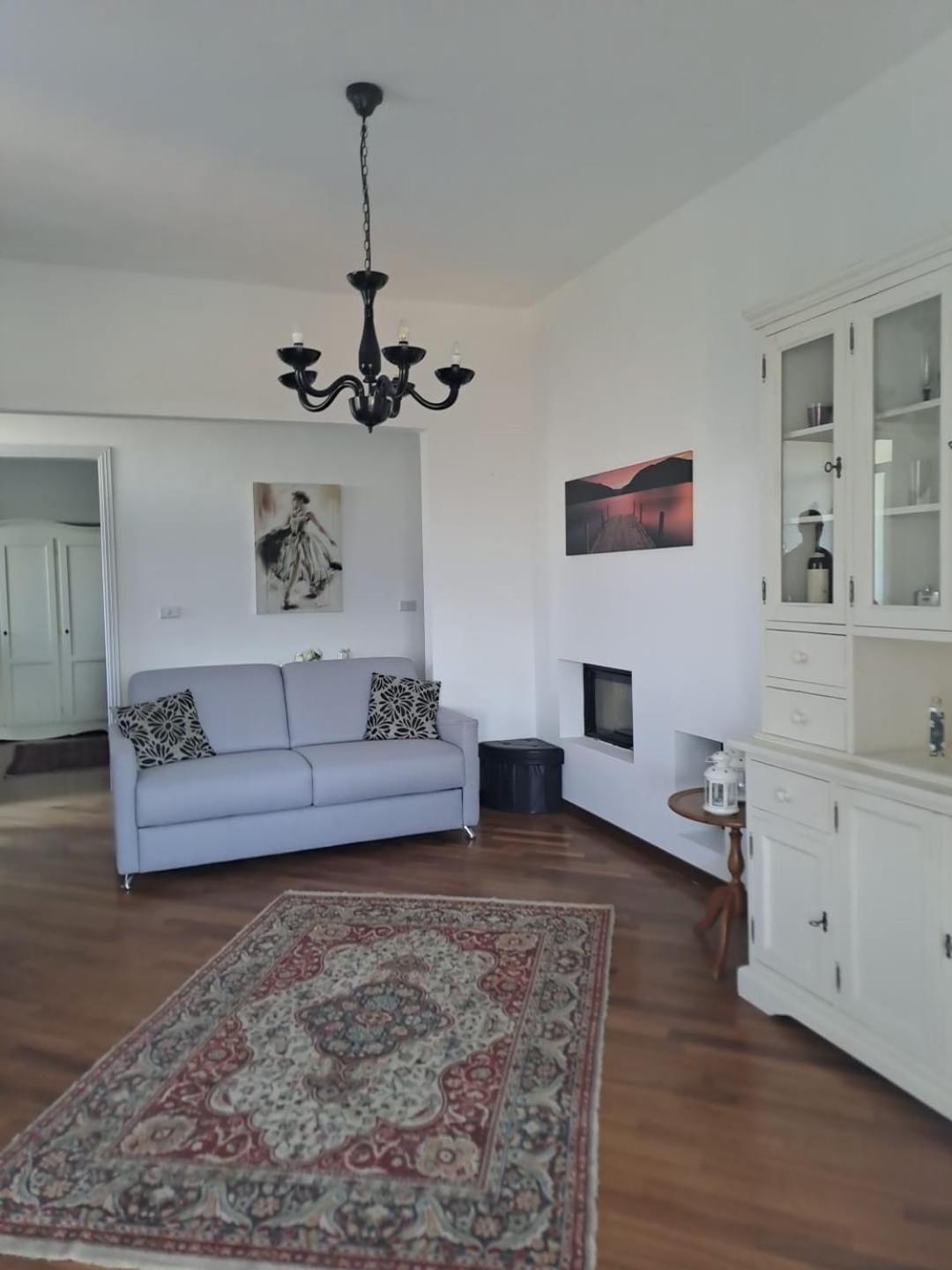 One-Bedroom House photo 1