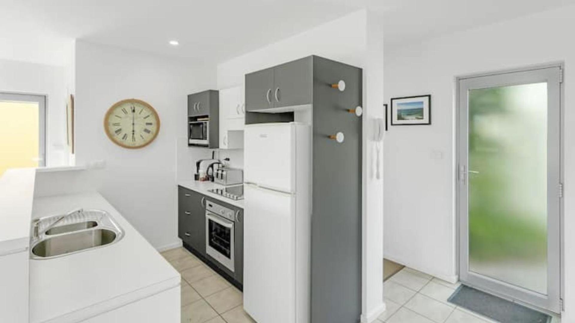 Three-Bedroom Townhouse photo 3