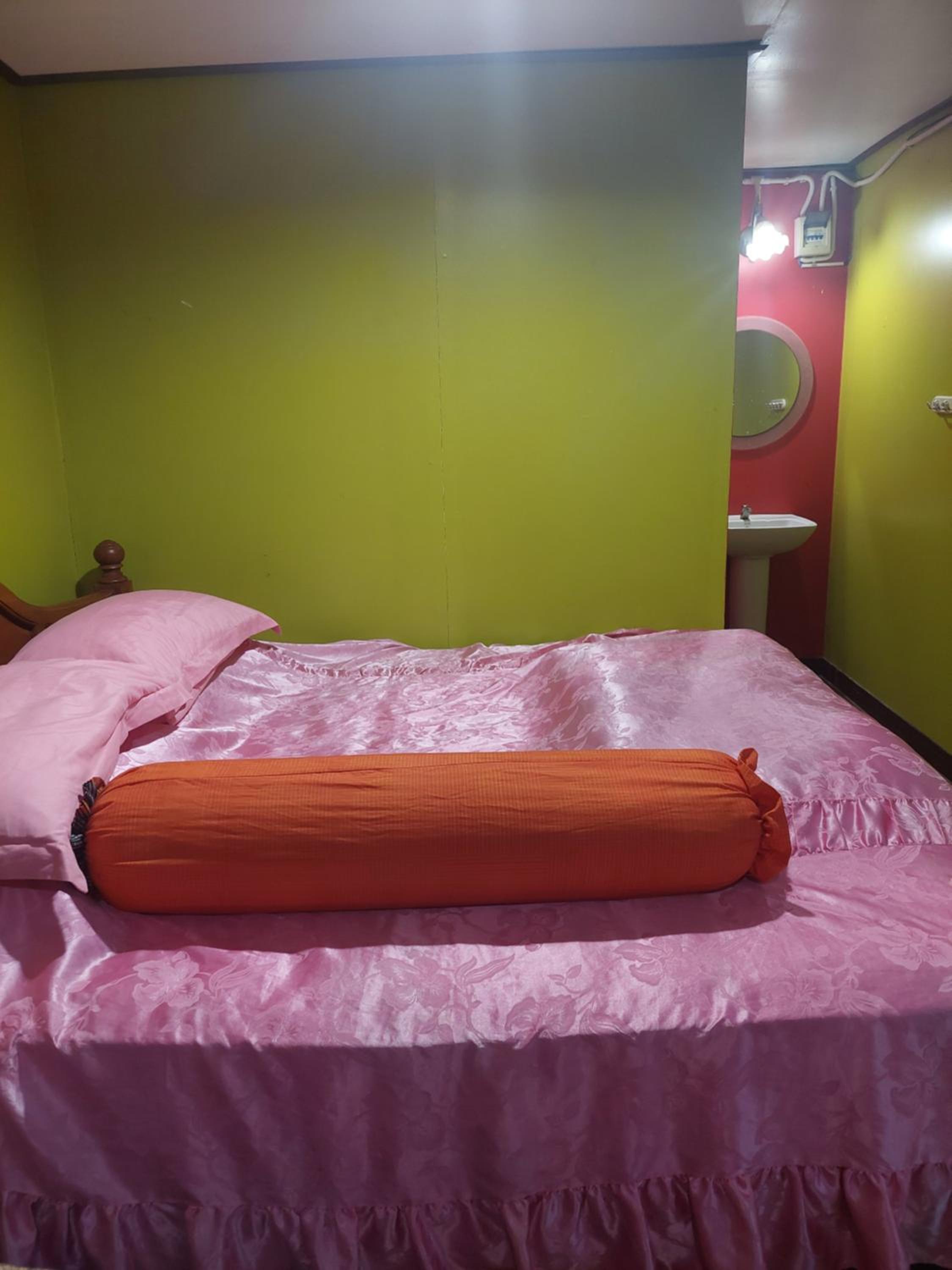 Deluxe Bungalow - Photo 3