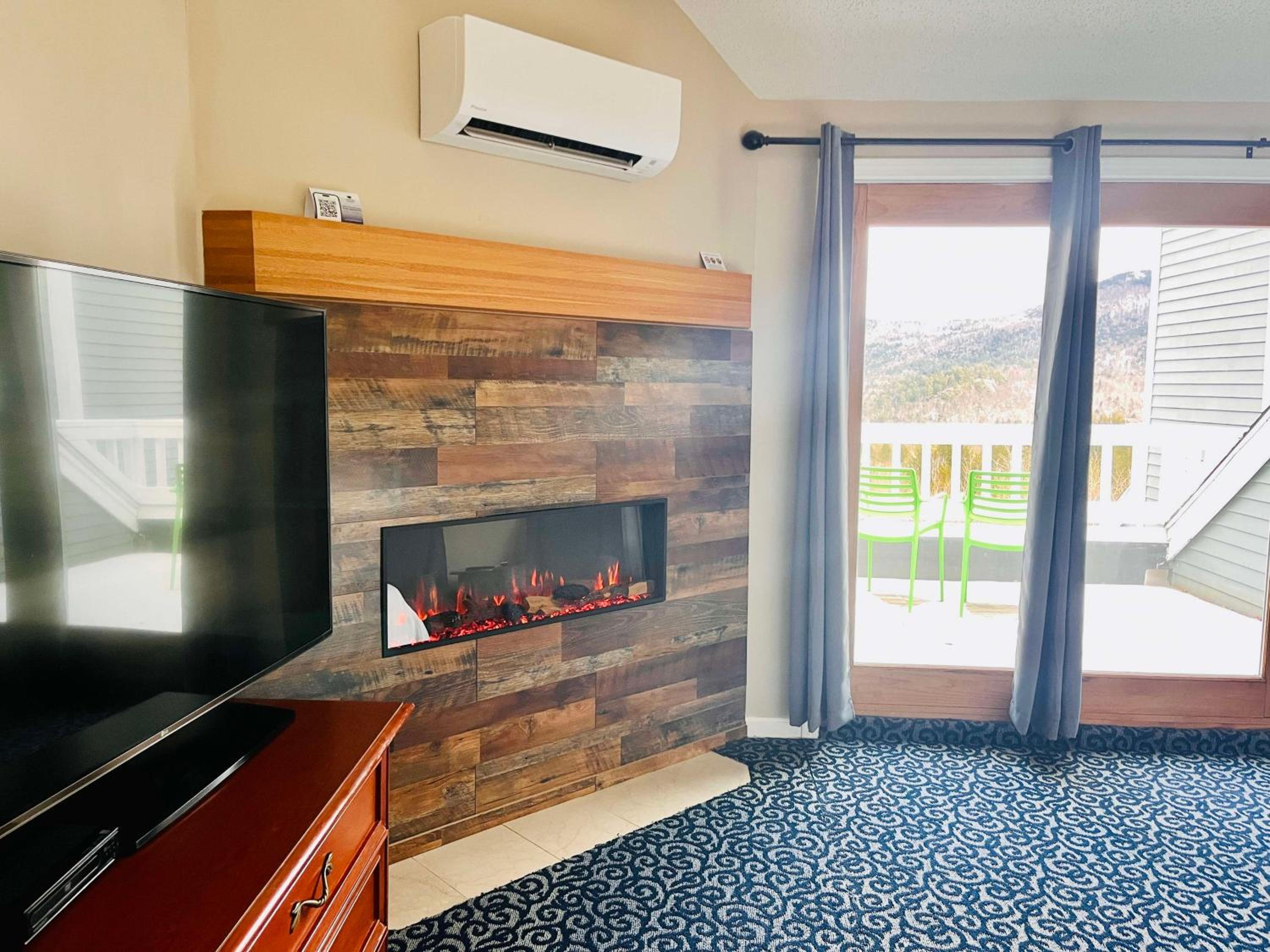 Highland Top Floor Deluxe Mtn View - Photo 1