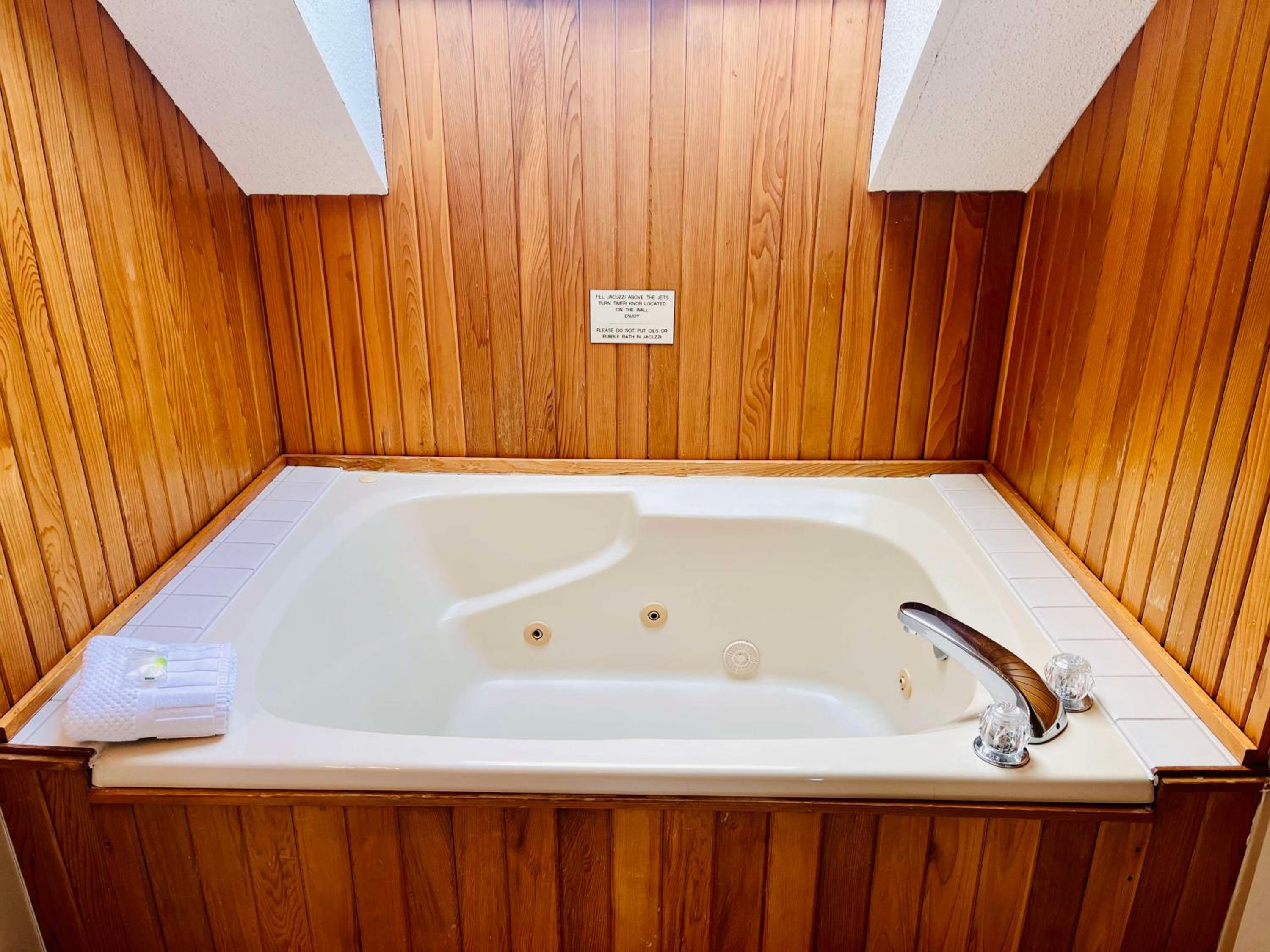 Highland Top Floor Deluxe Mtn View - Photo 3