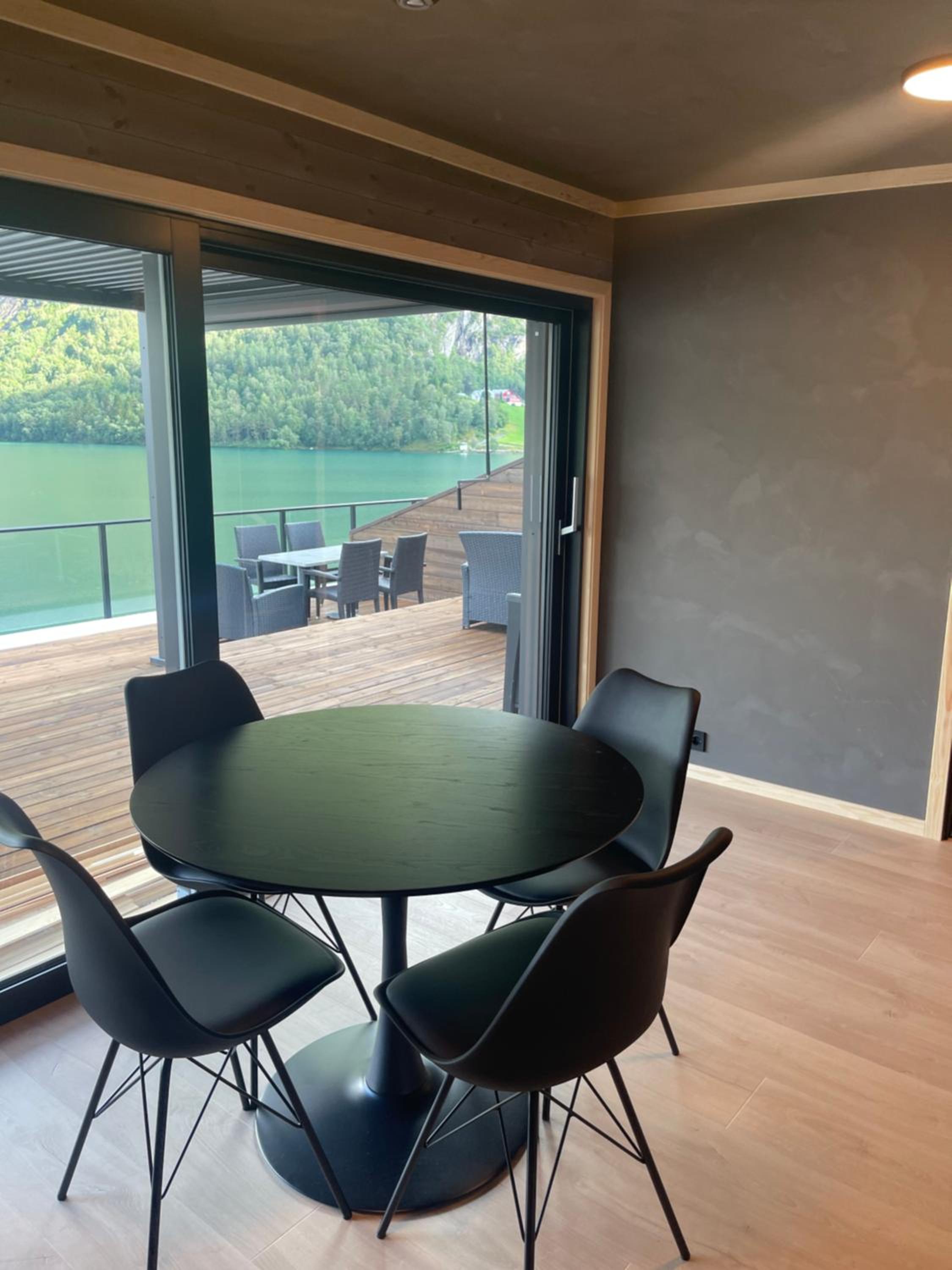 Two-Bedroom Apartment with Terrace and Sea View photo 2
