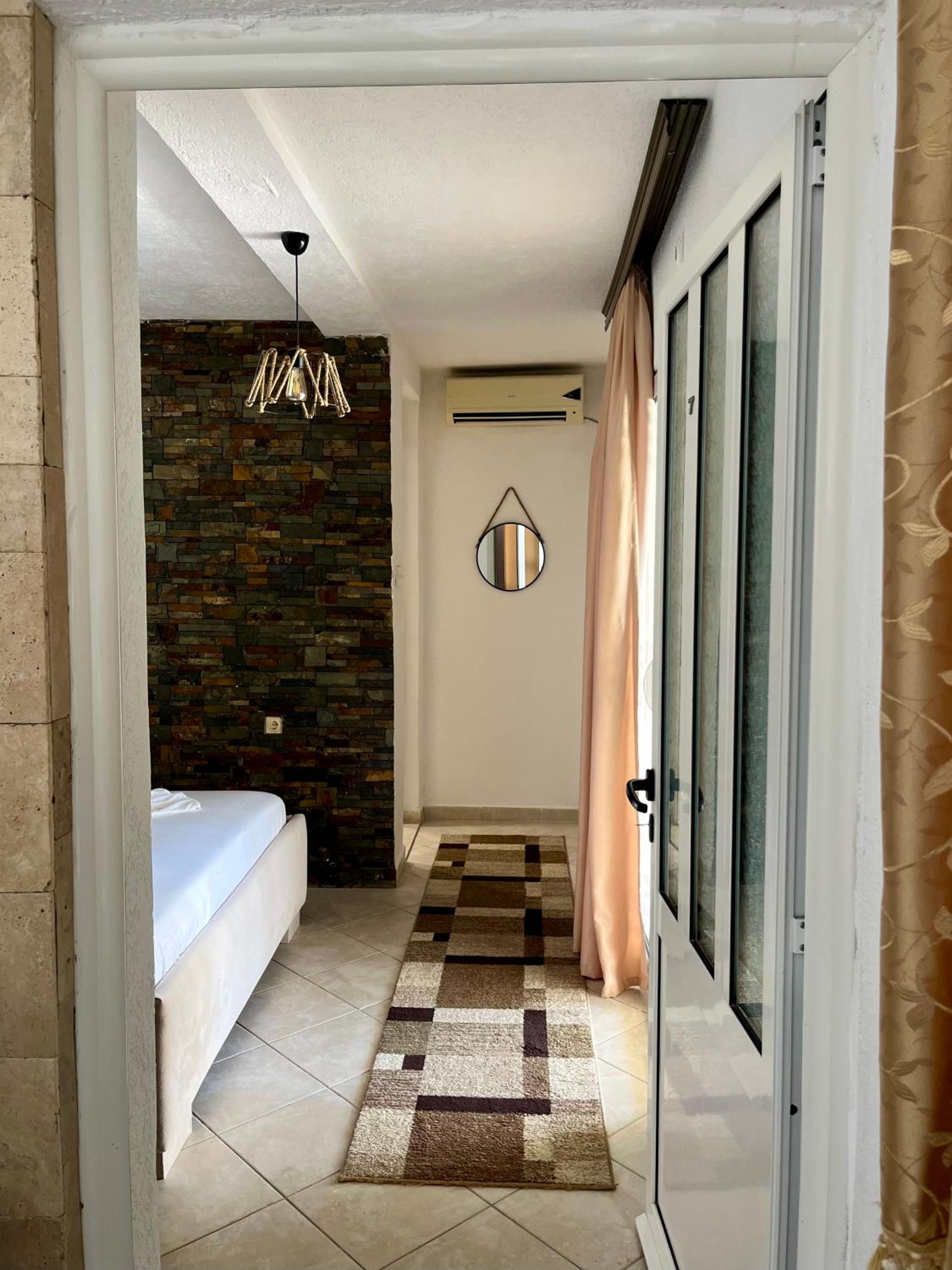 Apartment - Ground Floor photo 3