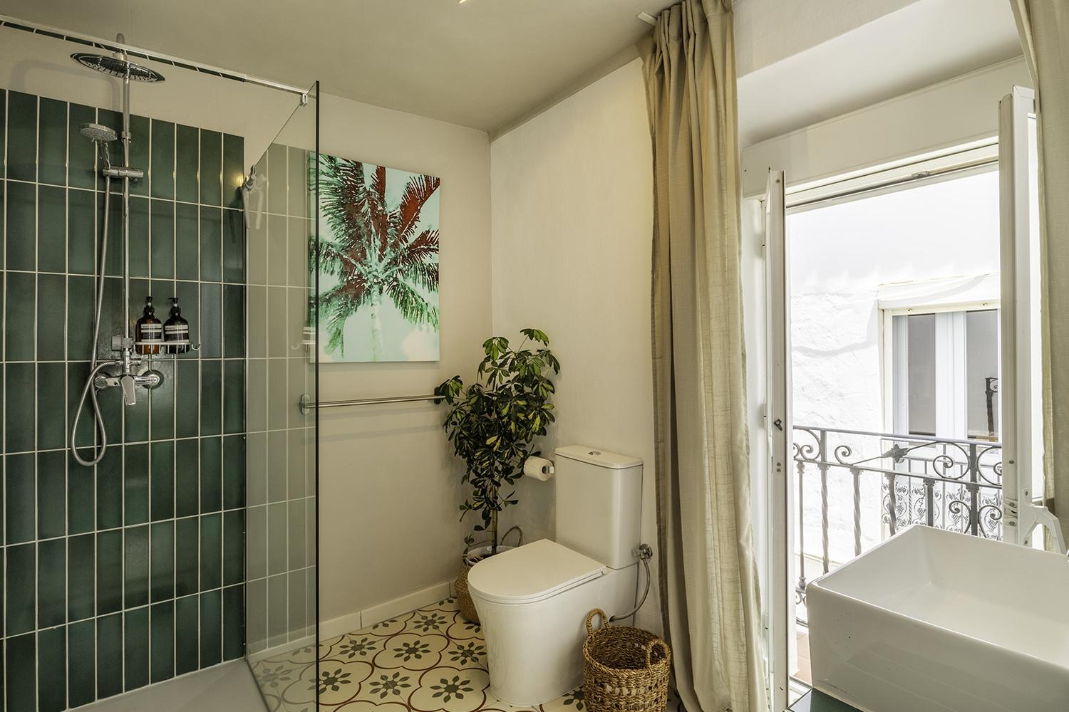 Triple Room with Private Bathroom photo 3