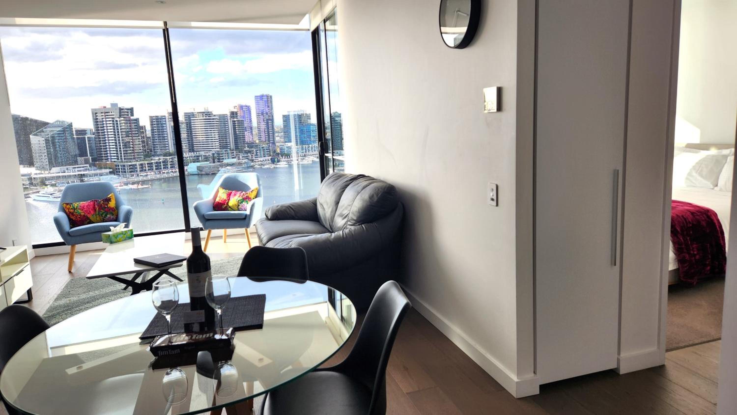 Signature 1 Bedroom Collection - Photo 2
