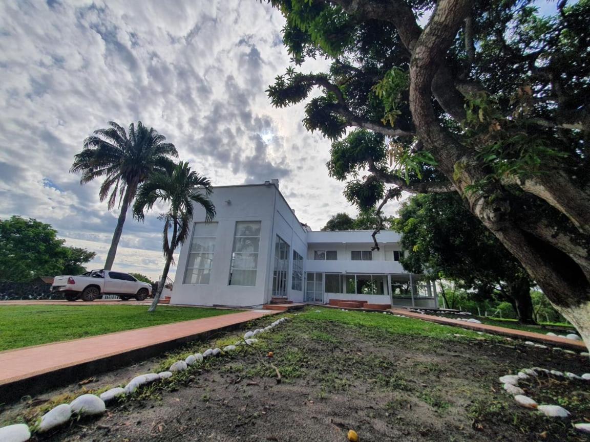 Villa photo 1