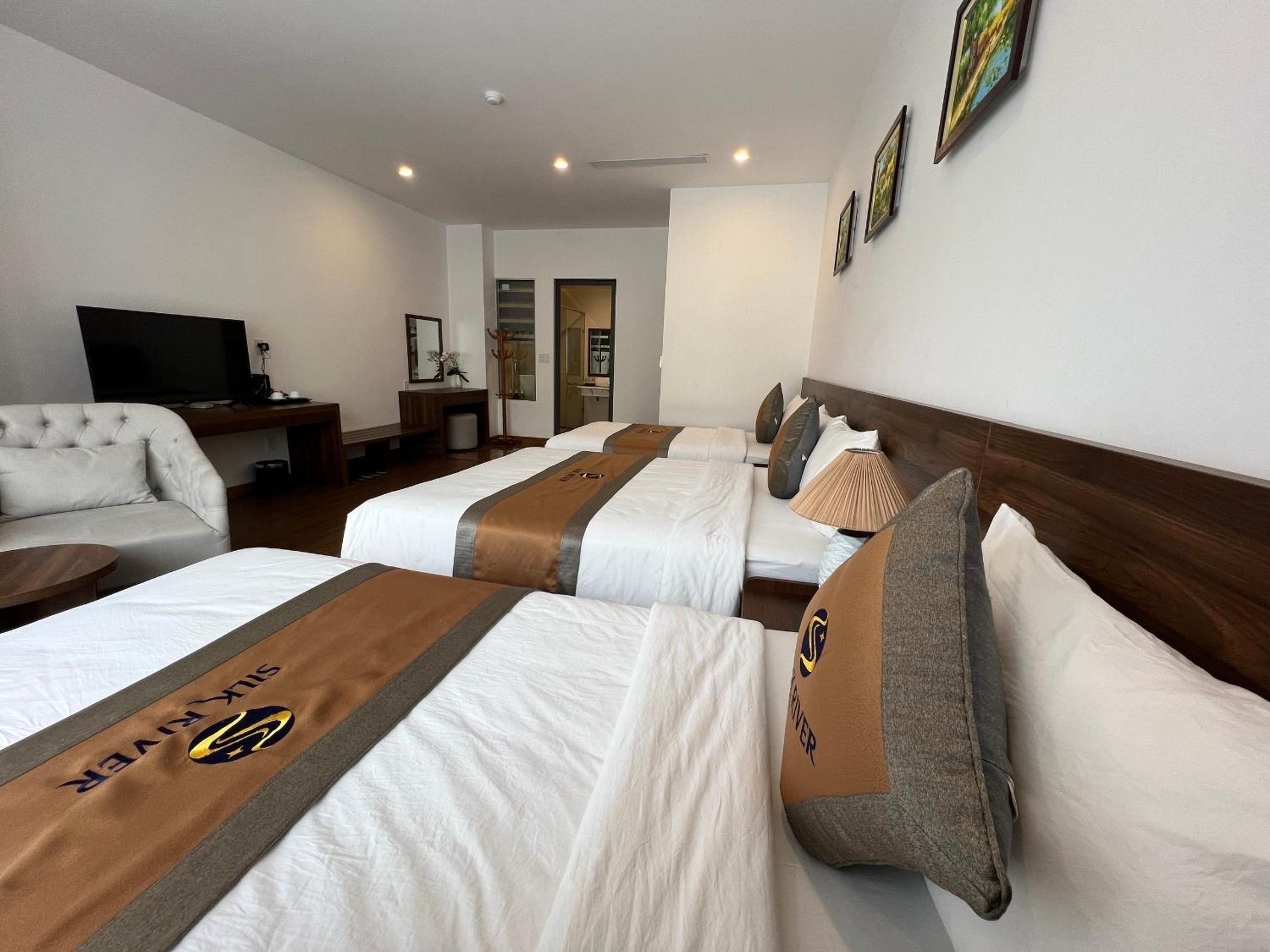 Suite with Balcony photo 3
