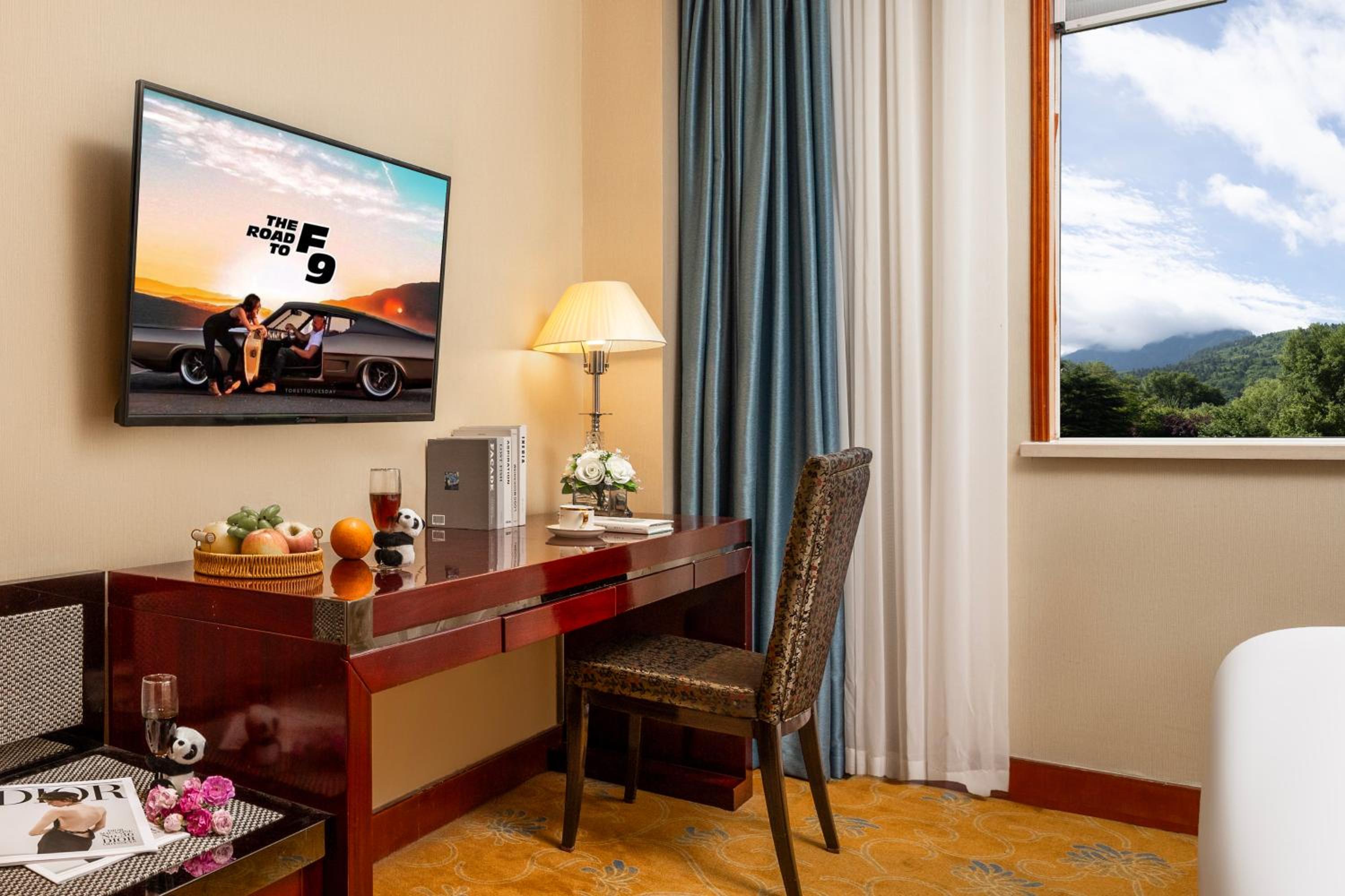 Deluxe King Room photo 3