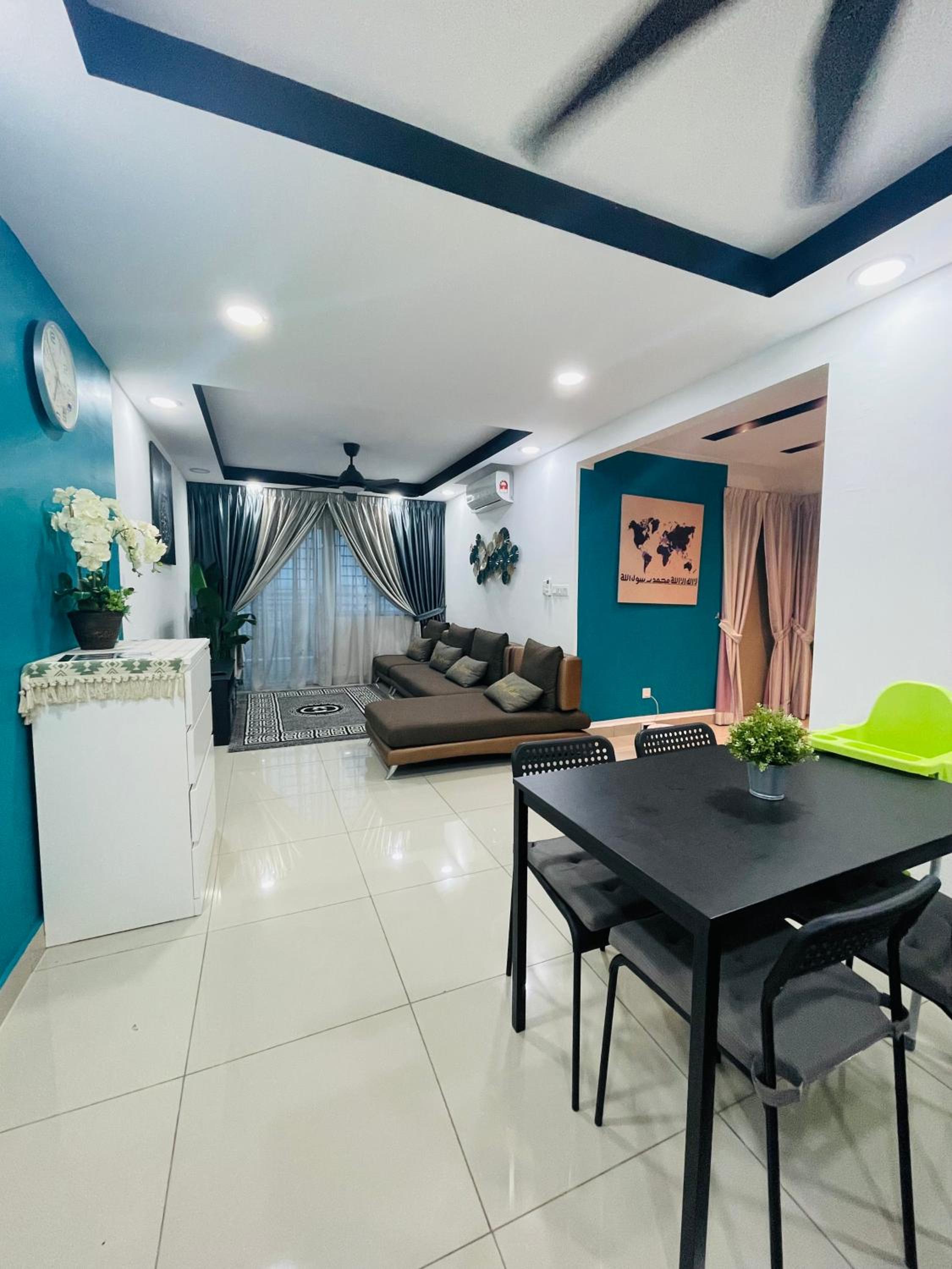 Three-Bedroom Apartment photo 1