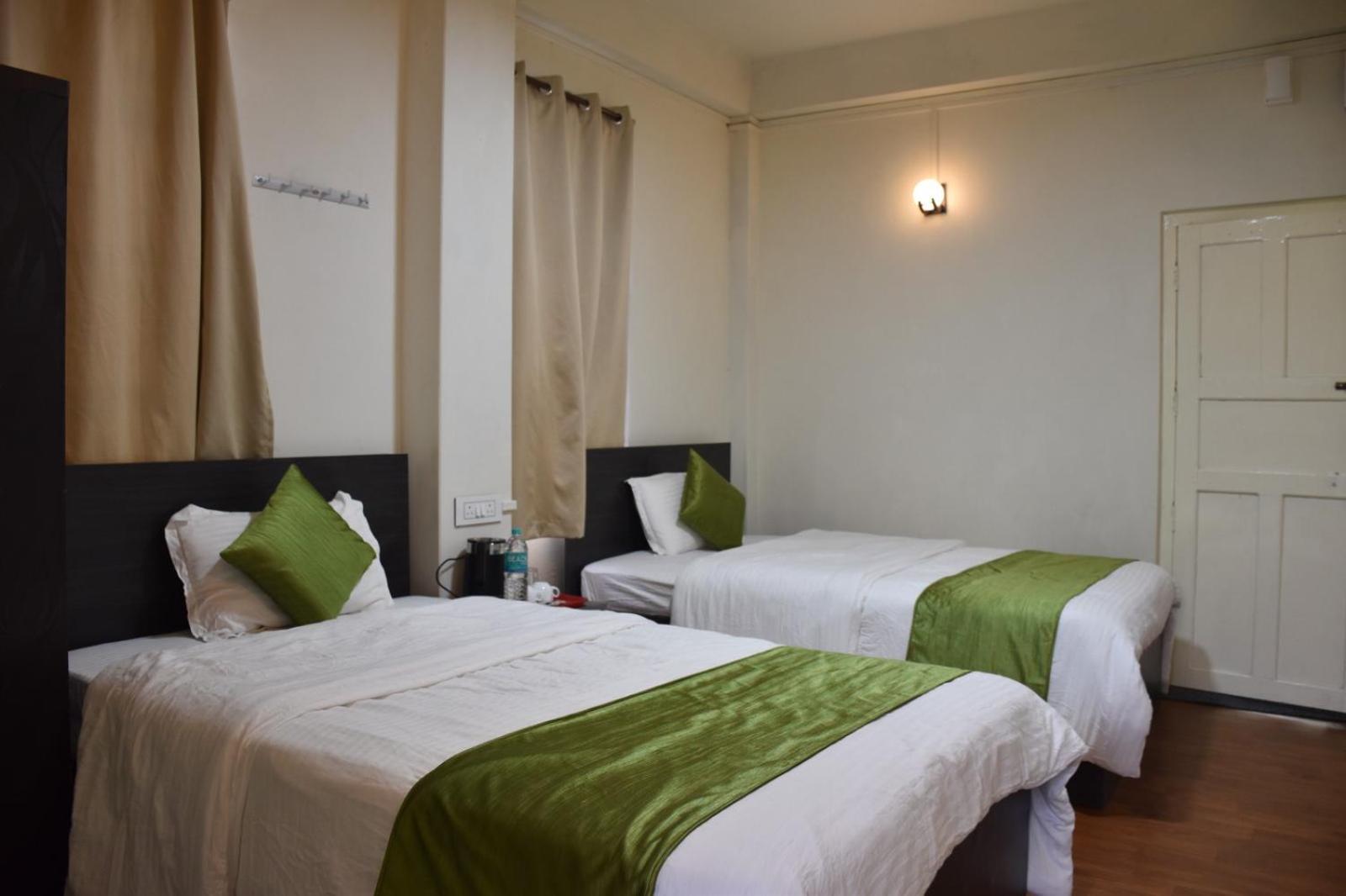 Deluxe Twin Room photo 2