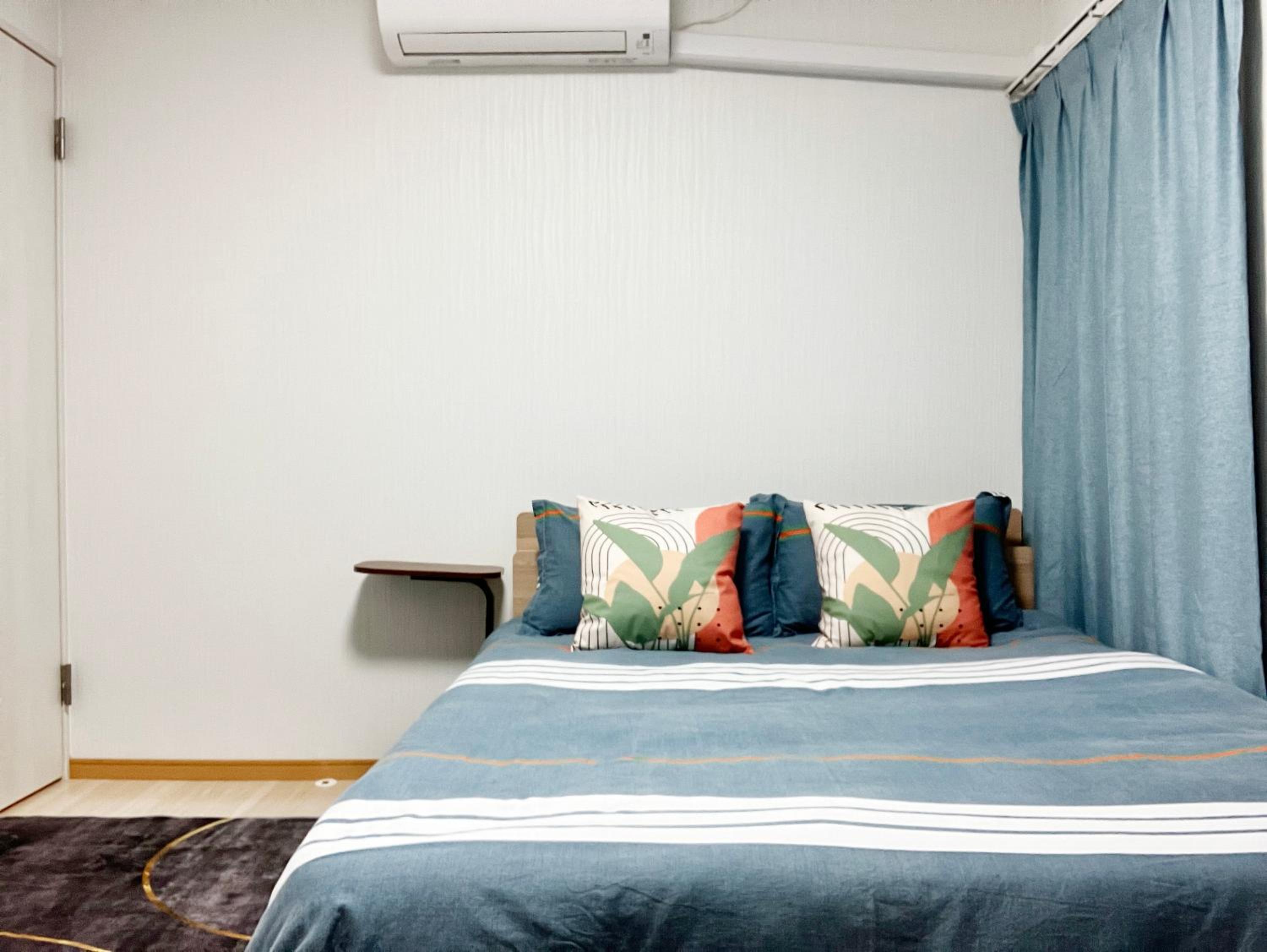 Studio Apartment with Queen Bed photo 1
