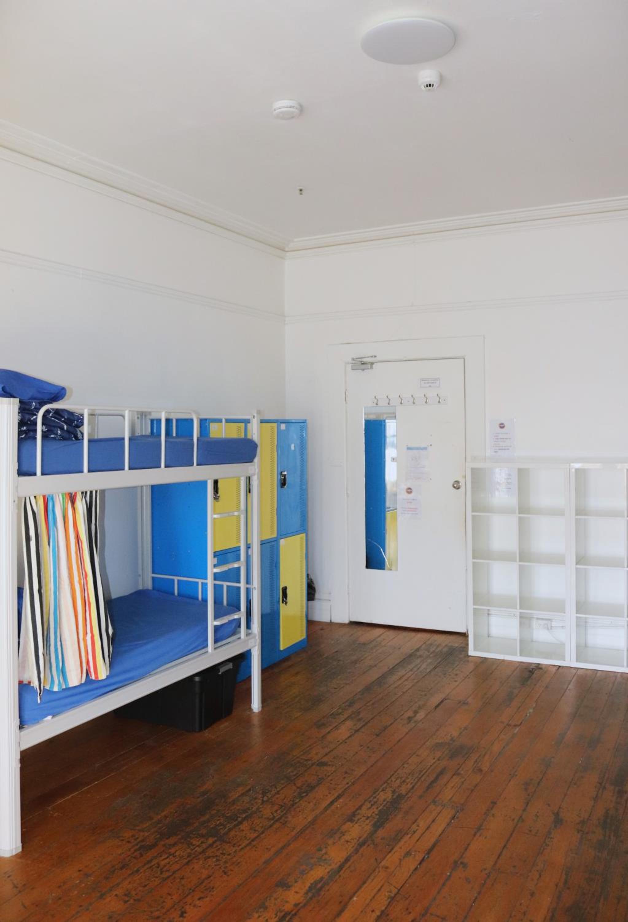 Bed in 10-Bed Mixed Dormitory Room with Shared Bathroomnage (age 18-36 years) photo 1
