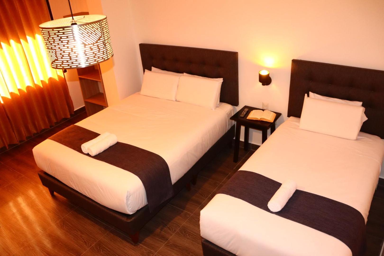 Standard King Room photo 2