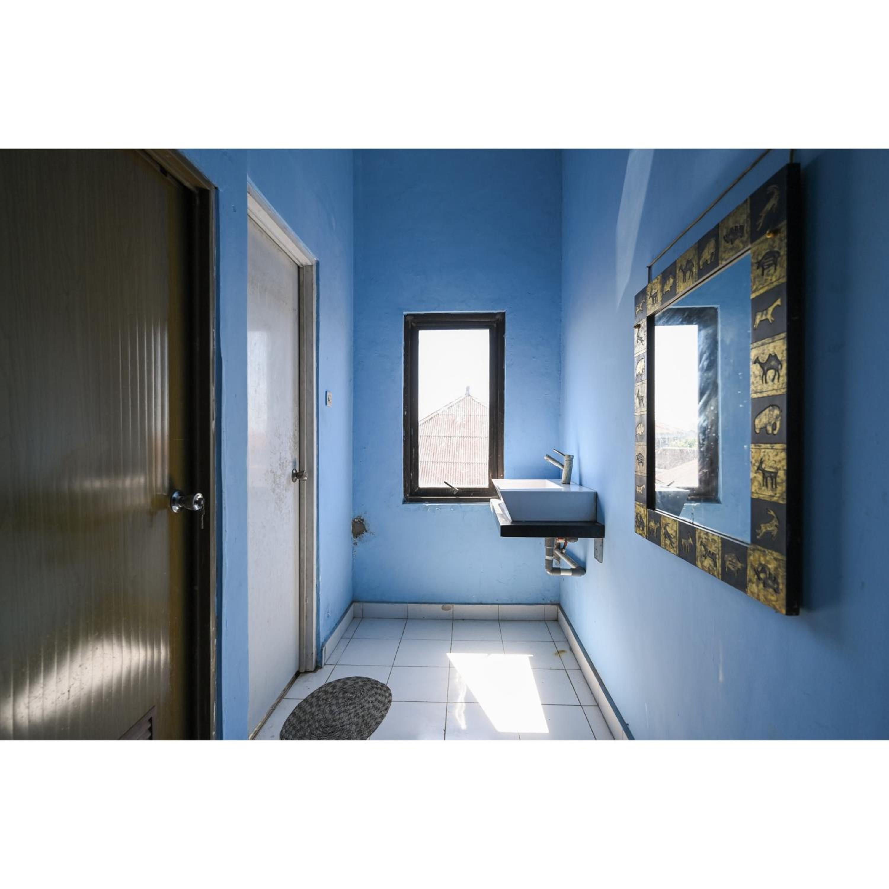 Mixed Dormitory Room photo 3