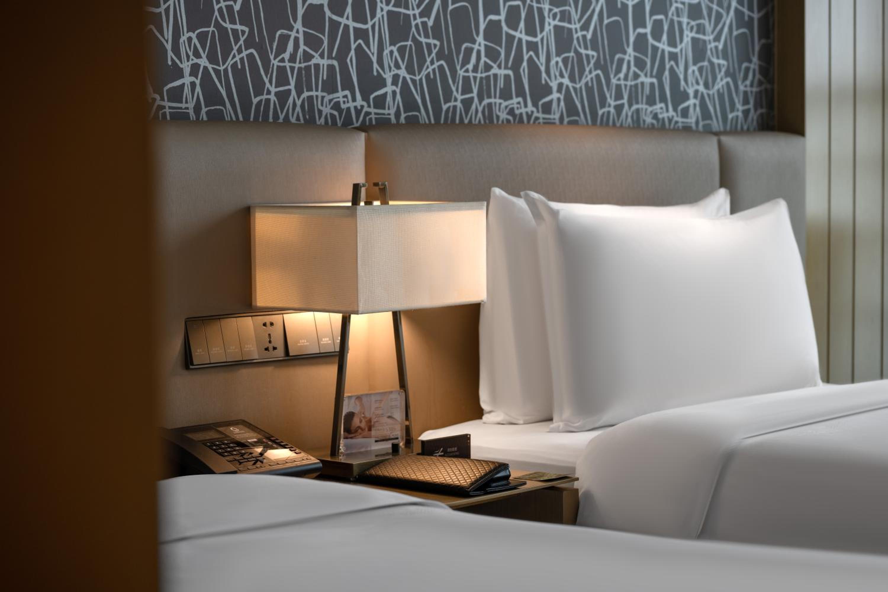 Deluxe Twin Room photo 2