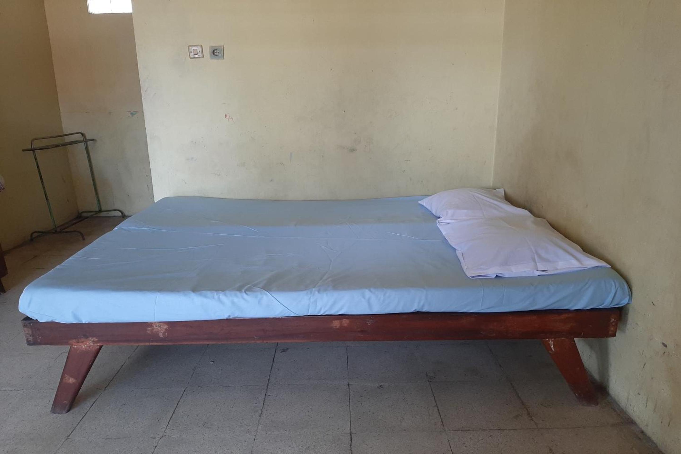 Small Single Room photo 3