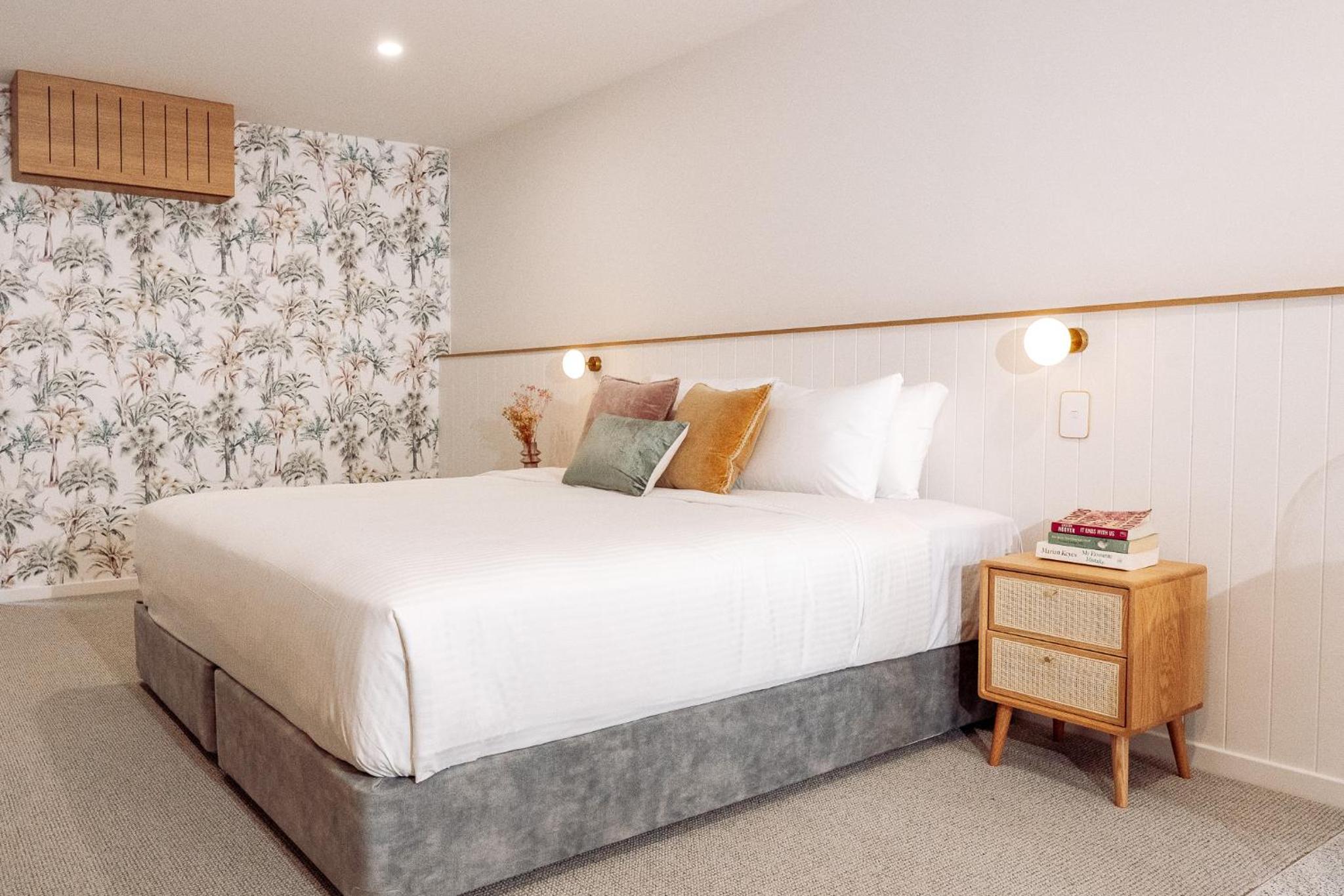 Superior King Room photo 2
