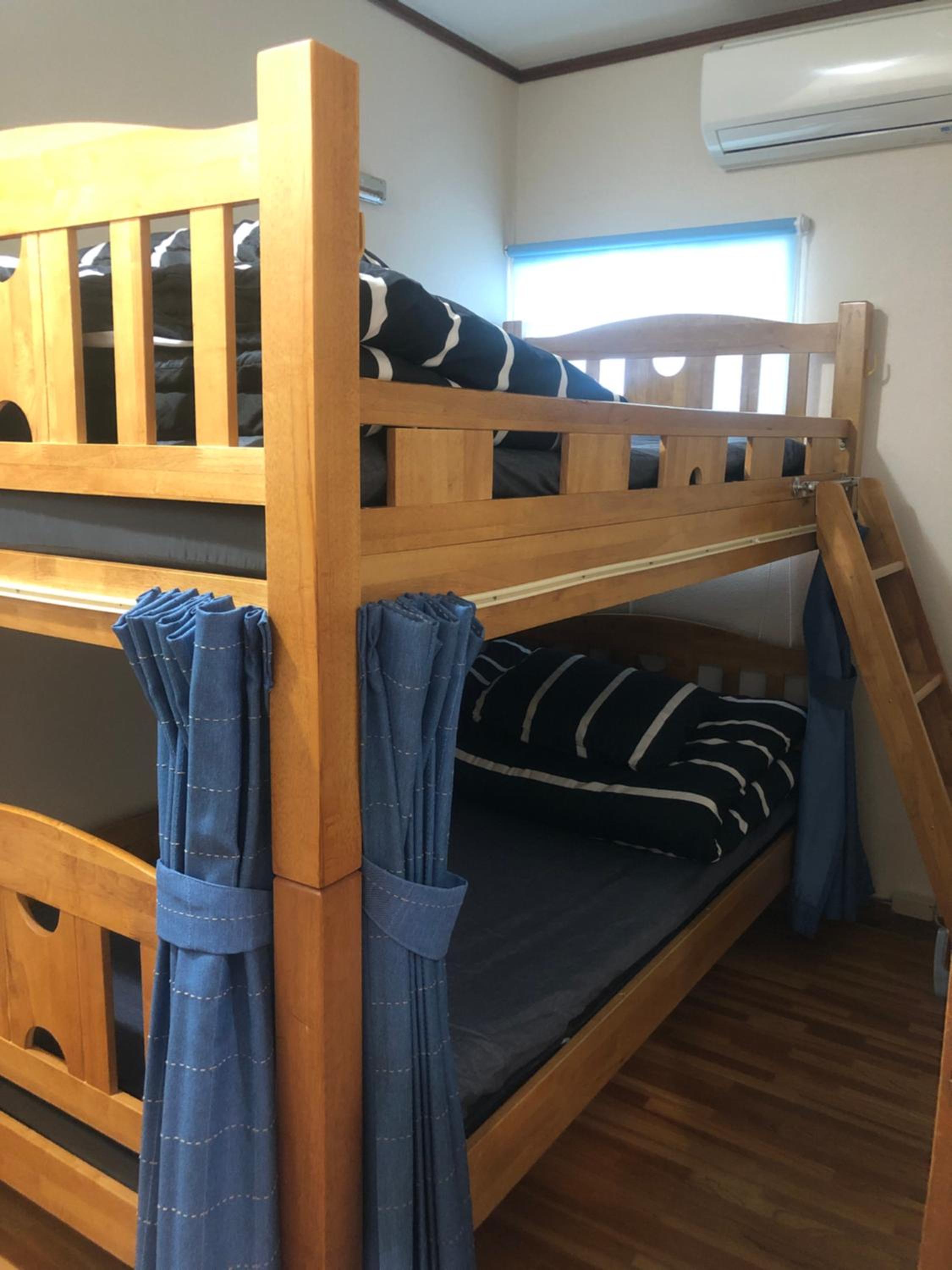 Twin Room with Bunk Beds and Shared Bathroom photo 2