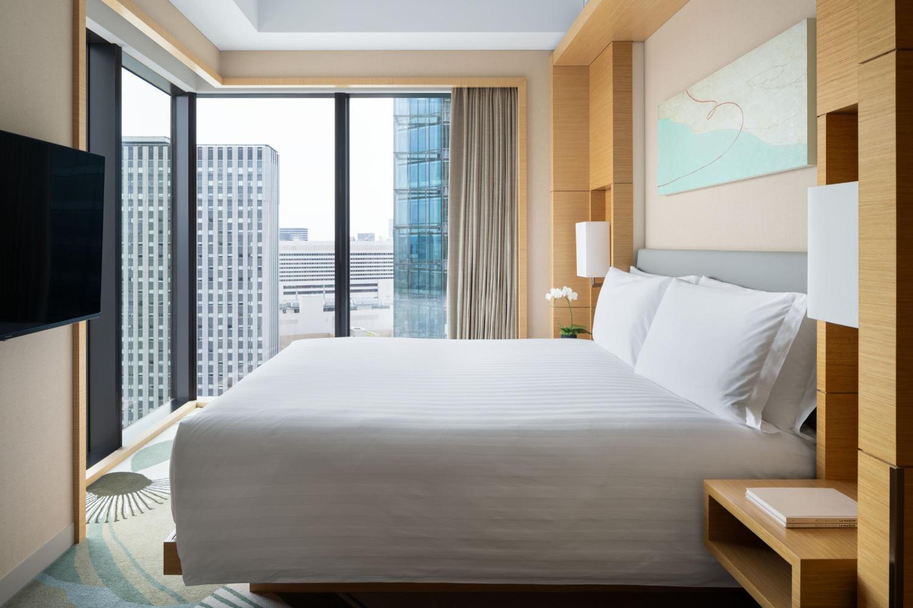 One Bedroom Suite with City View and Club Lounge Access