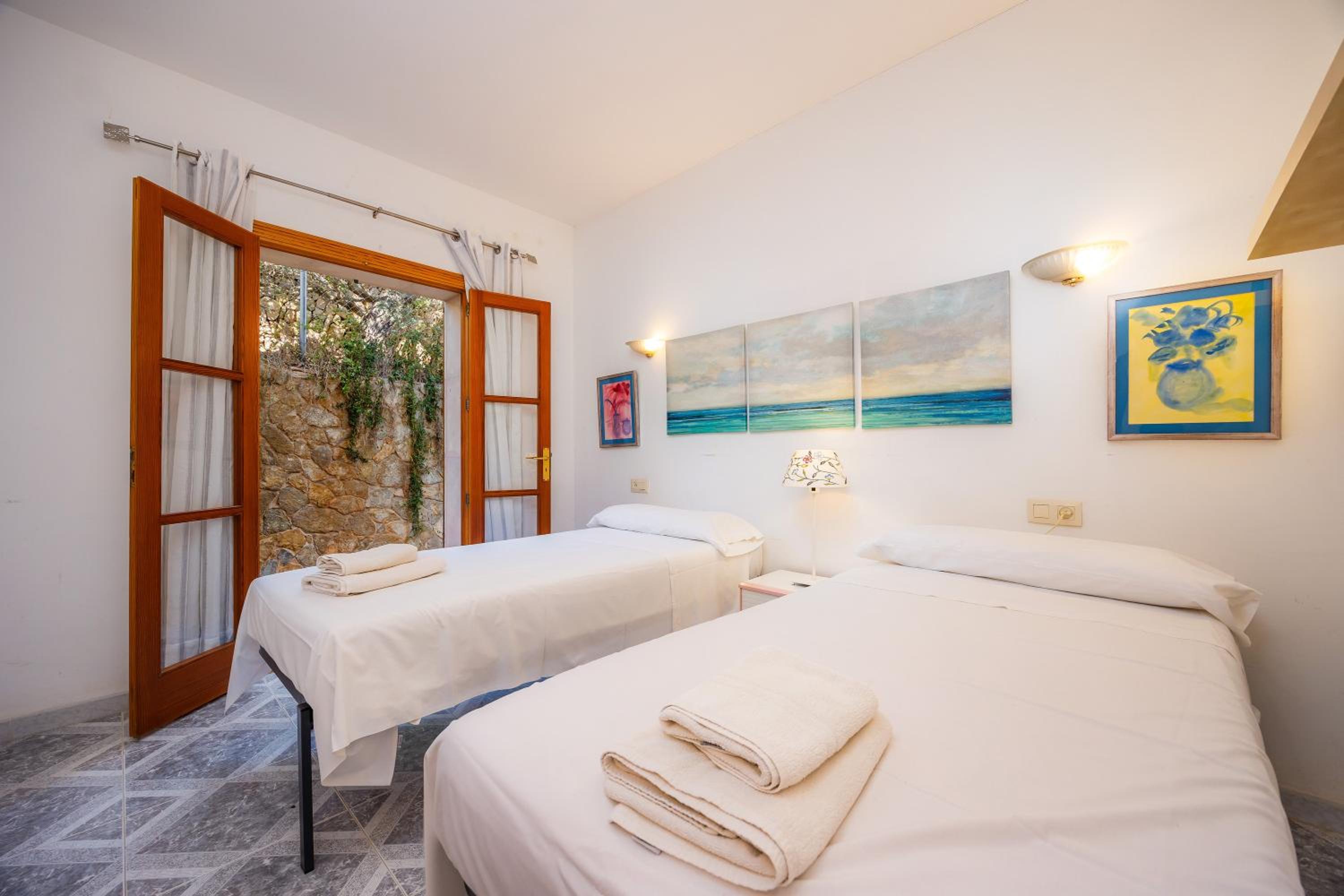 Villa with Sea View photo 3
