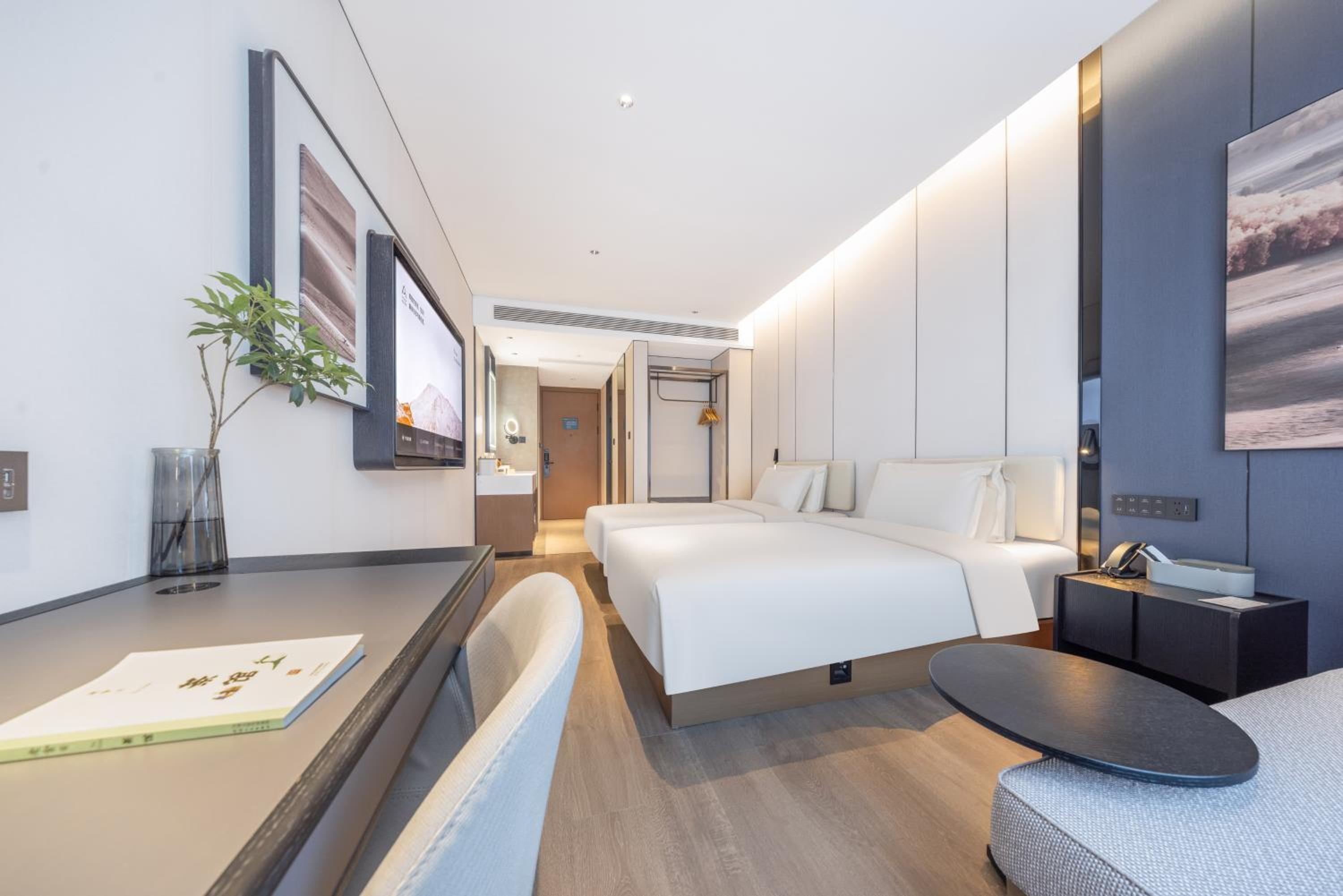 Superior Twin Room photo 2
