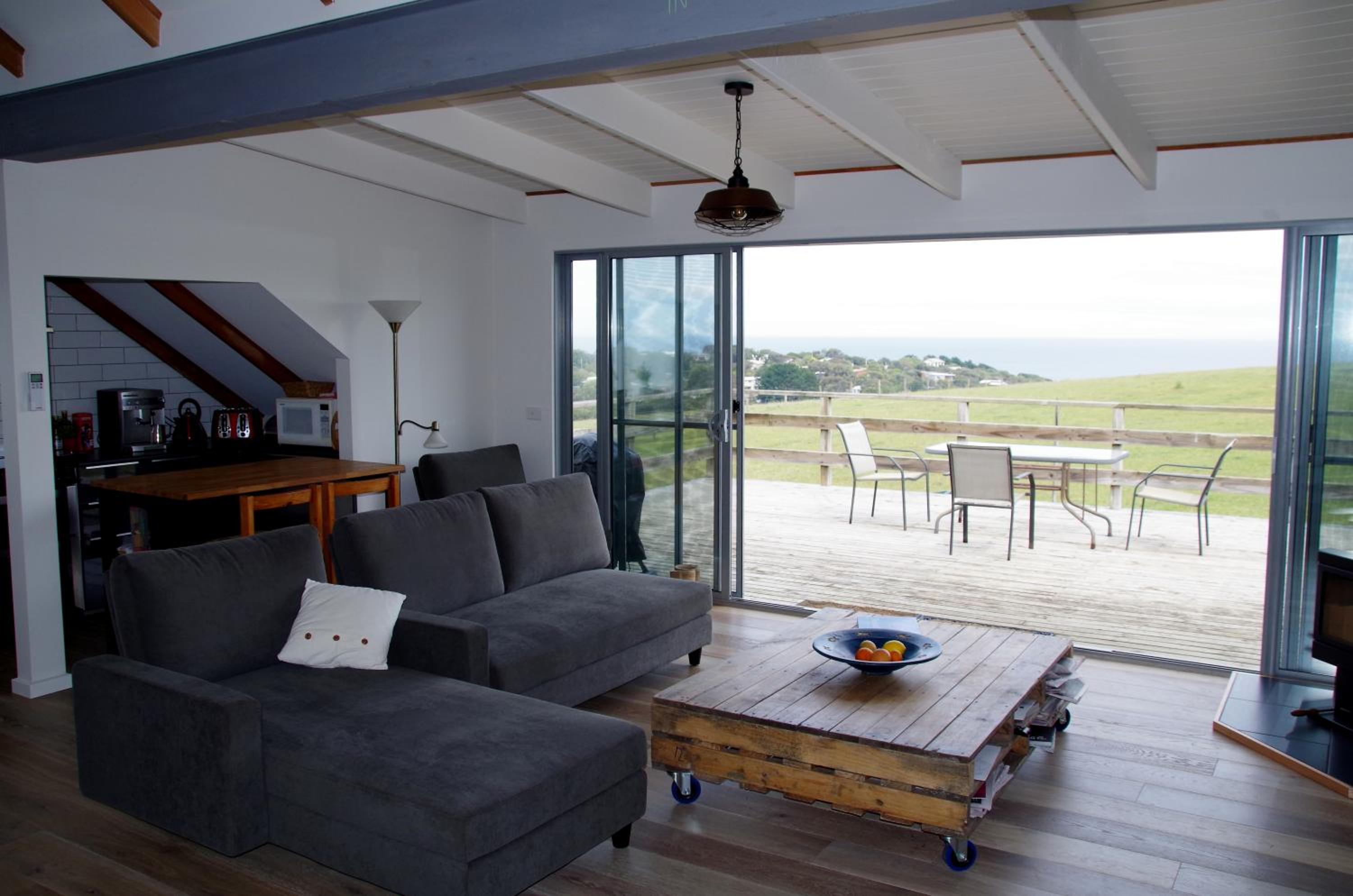 One-Bedroom Apartment with Sea View