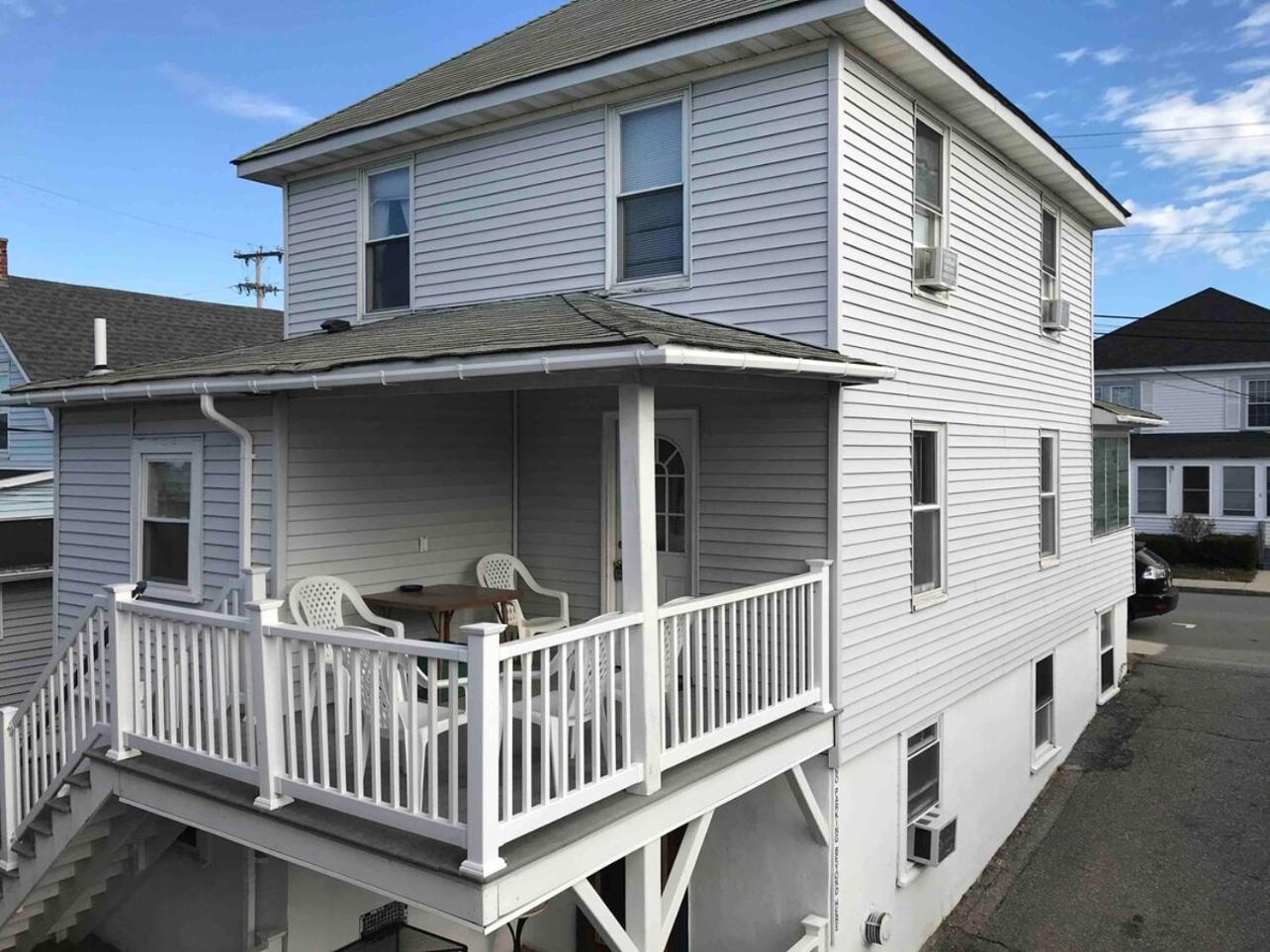 Four-Bedroom House photo 3