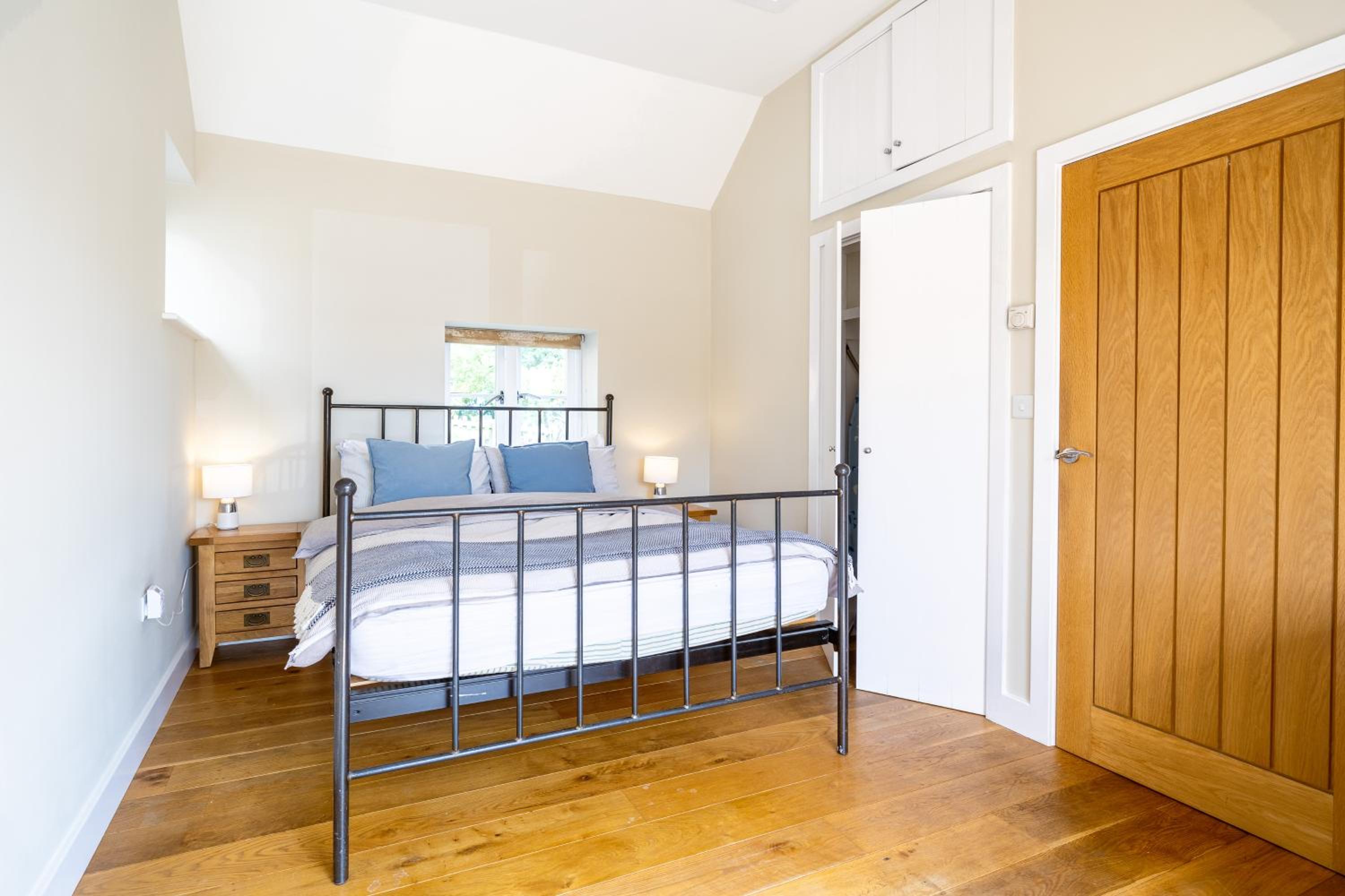 One-Bedroom Apartment with Garden - Photo 10