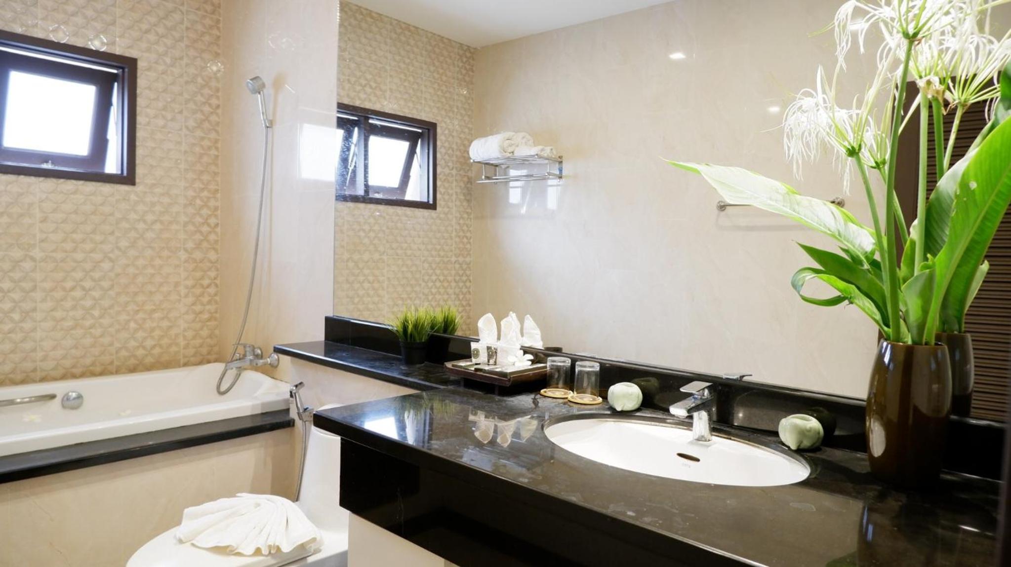 Three-Bedroom Villa - Photo 16