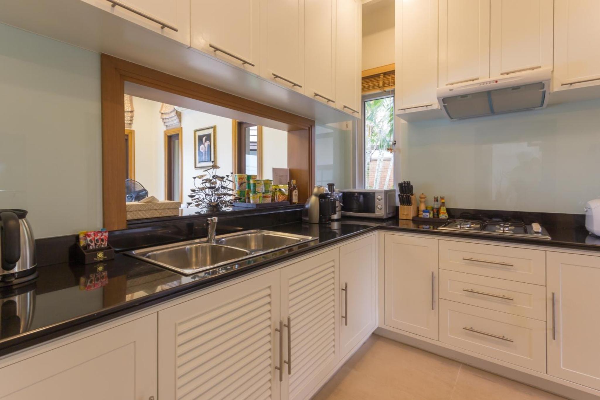Three-Bedroom Villa - Photo 8