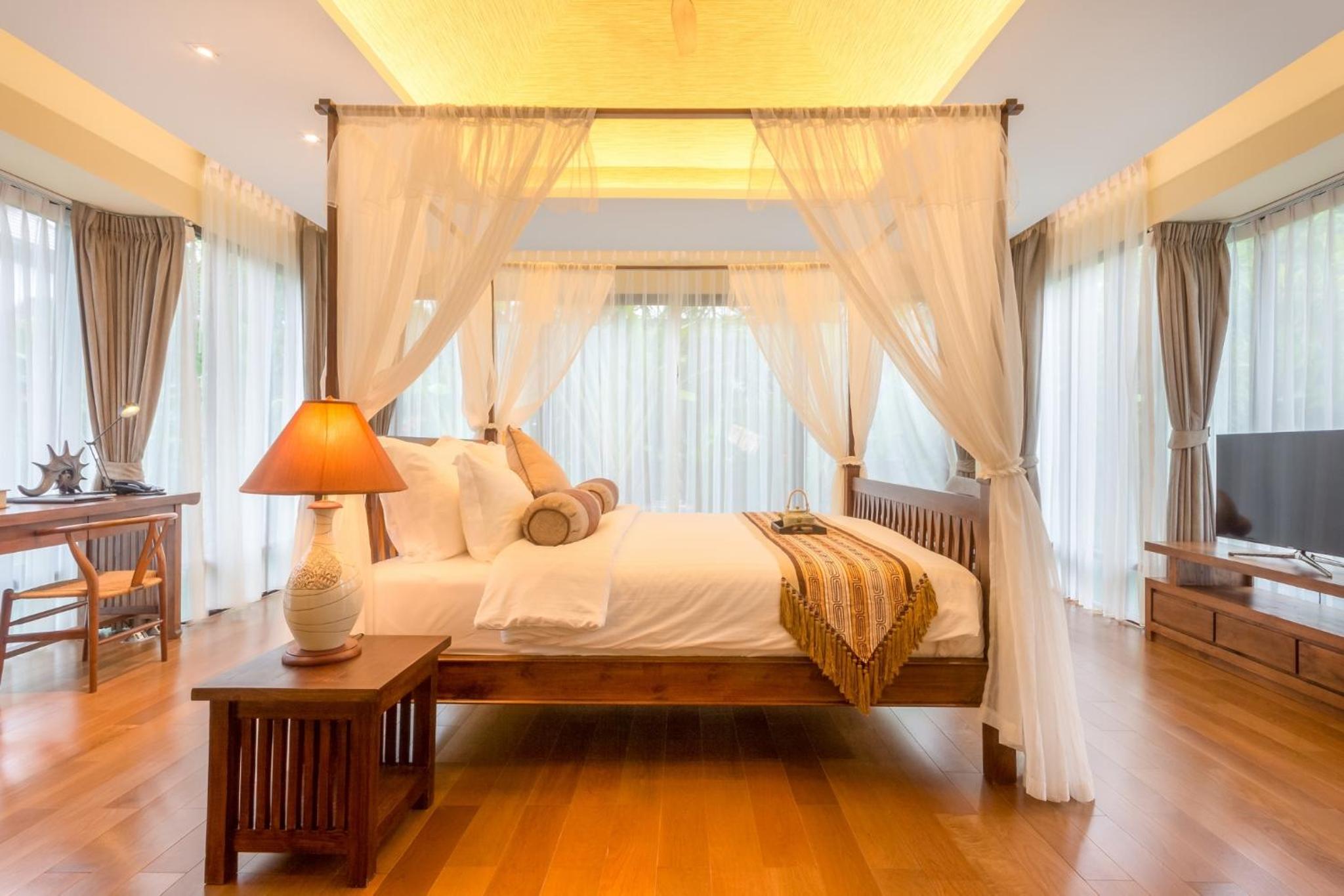 Two-Bedroom Villa - Photo 4