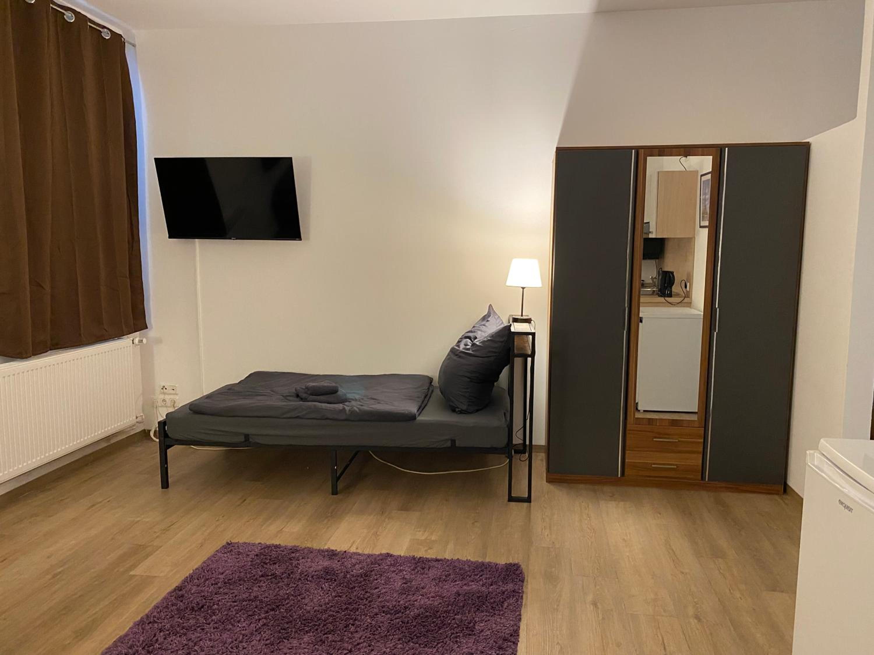 One-Bedroom Apartment photo 2